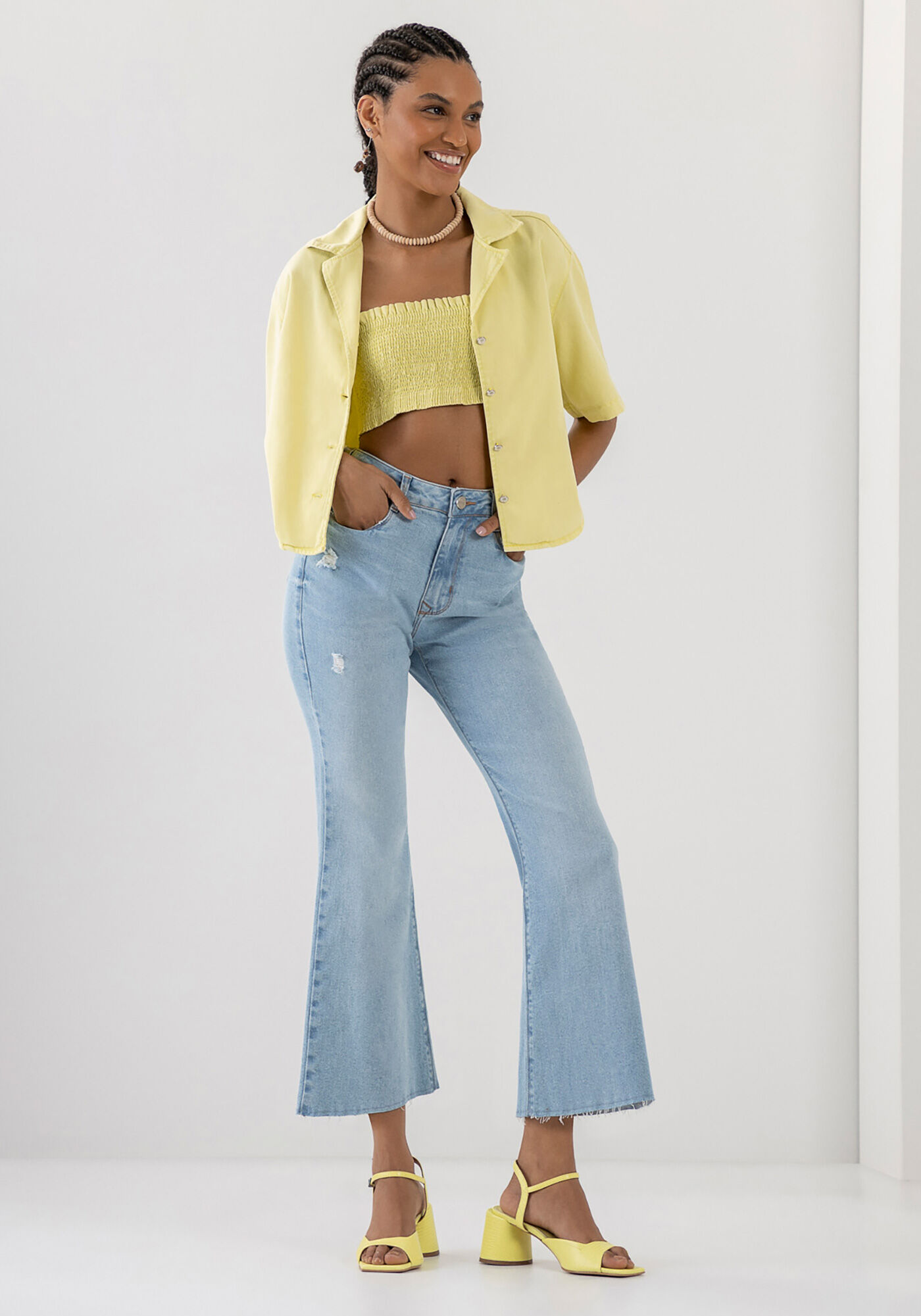 Cal a Jeans Flare Cropped com Cintura Alta Lez a Lez
