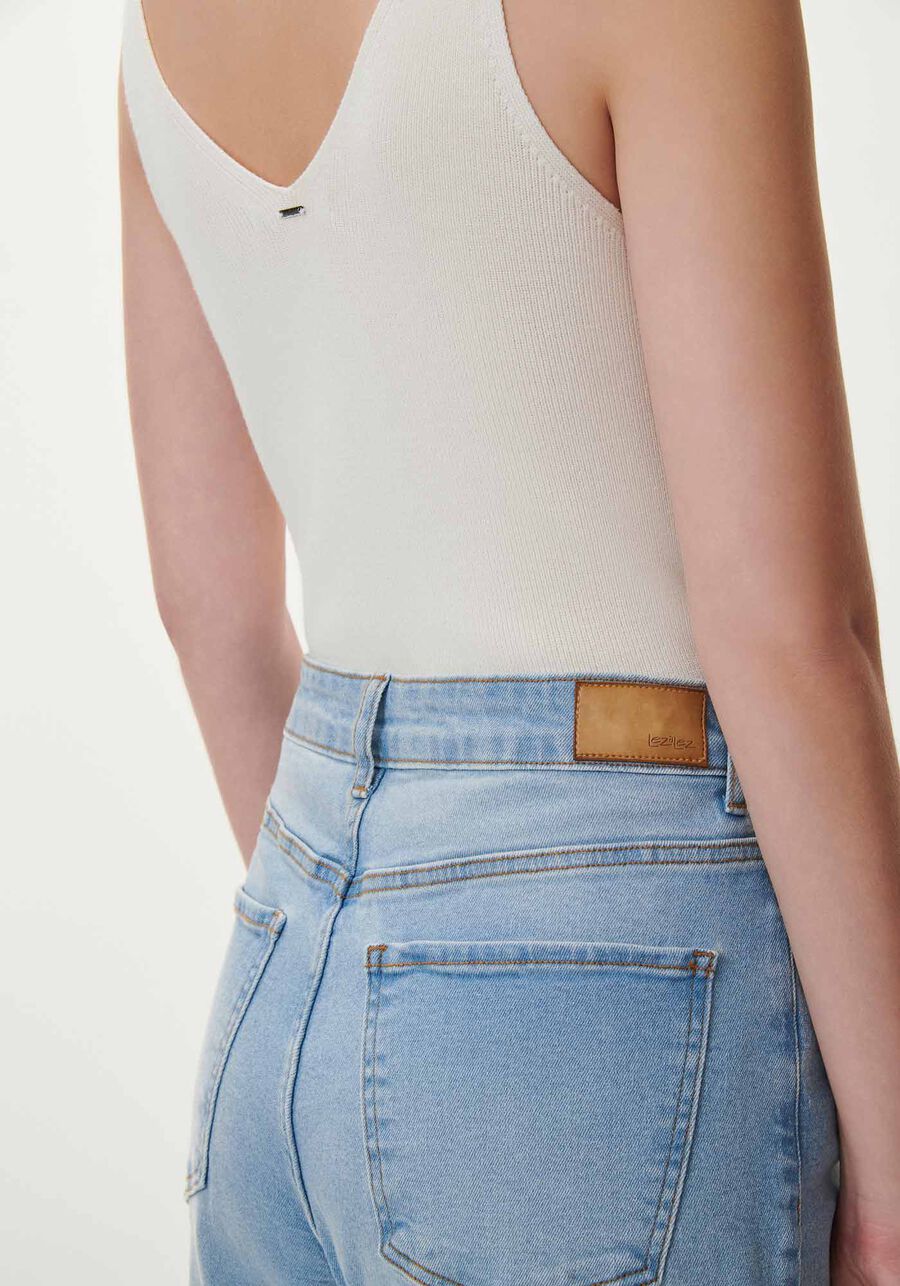 Calça Jeans Mom Cropped com Elasticidade, . Calça Jeans Mom Cropped com Elasticidade, , large.