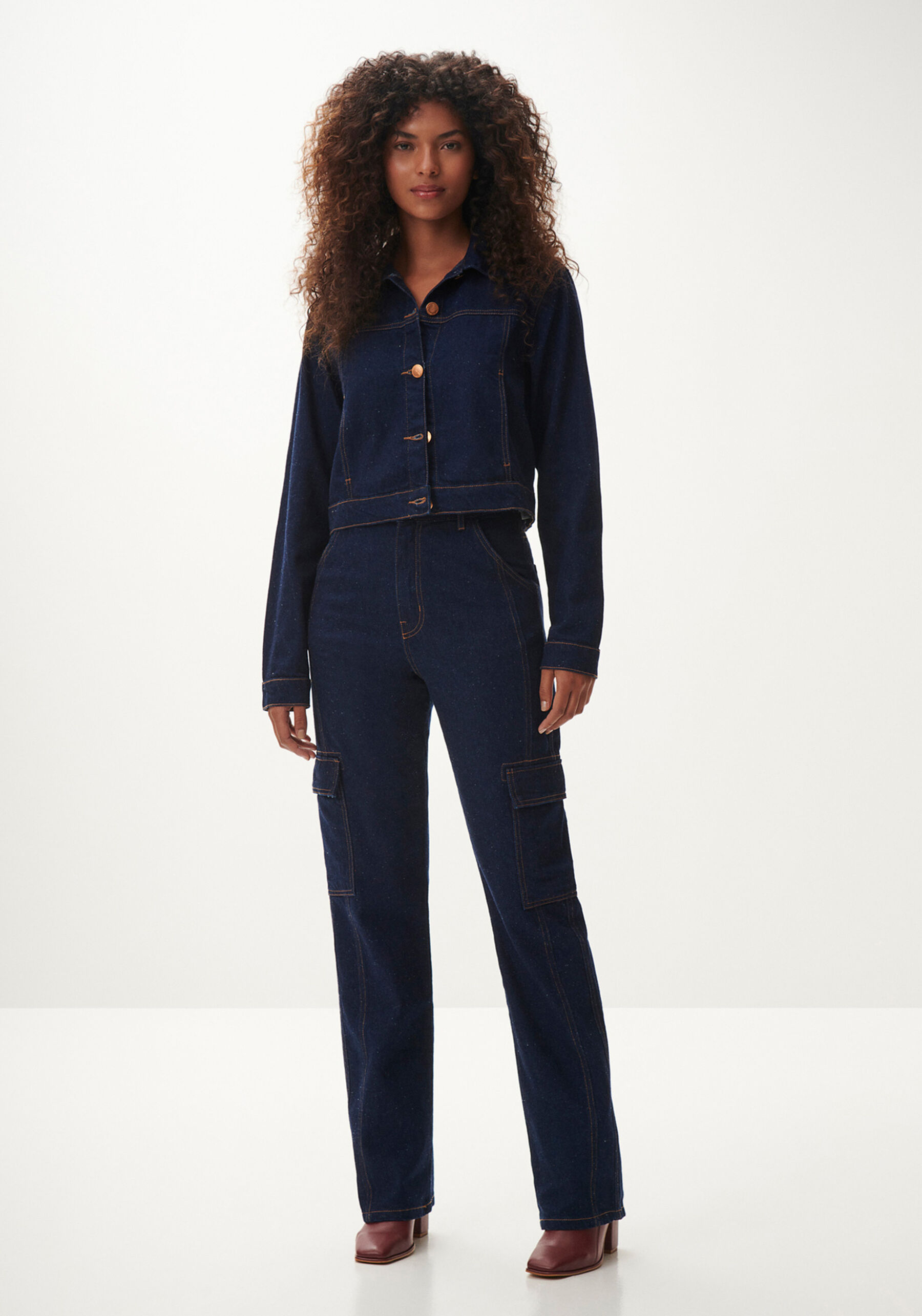 Jaqueta Jeans Cropped Sustentável, JEANS. Jaqueta Jeans Cropped Sustentável, JEANS, large.