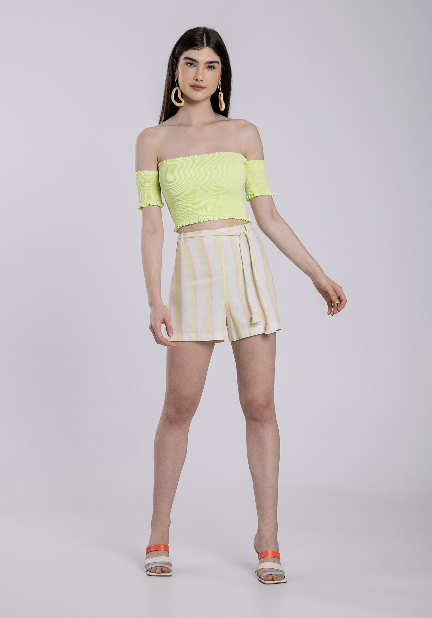 Shorts Cintura Média Linho com Cinto, . Shorts Cintura Média Linho com Cinto, , large.