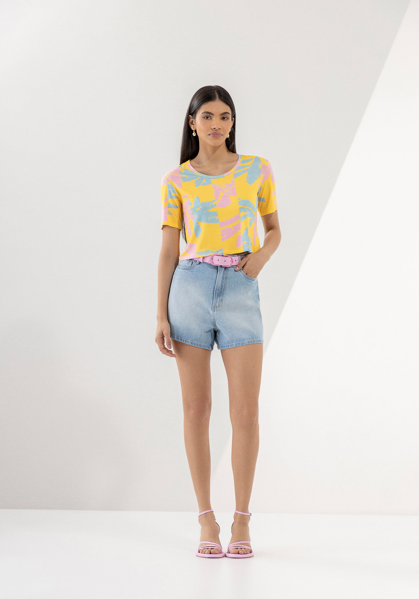 Blusa Estampada Curta em Malha Leve, , large.