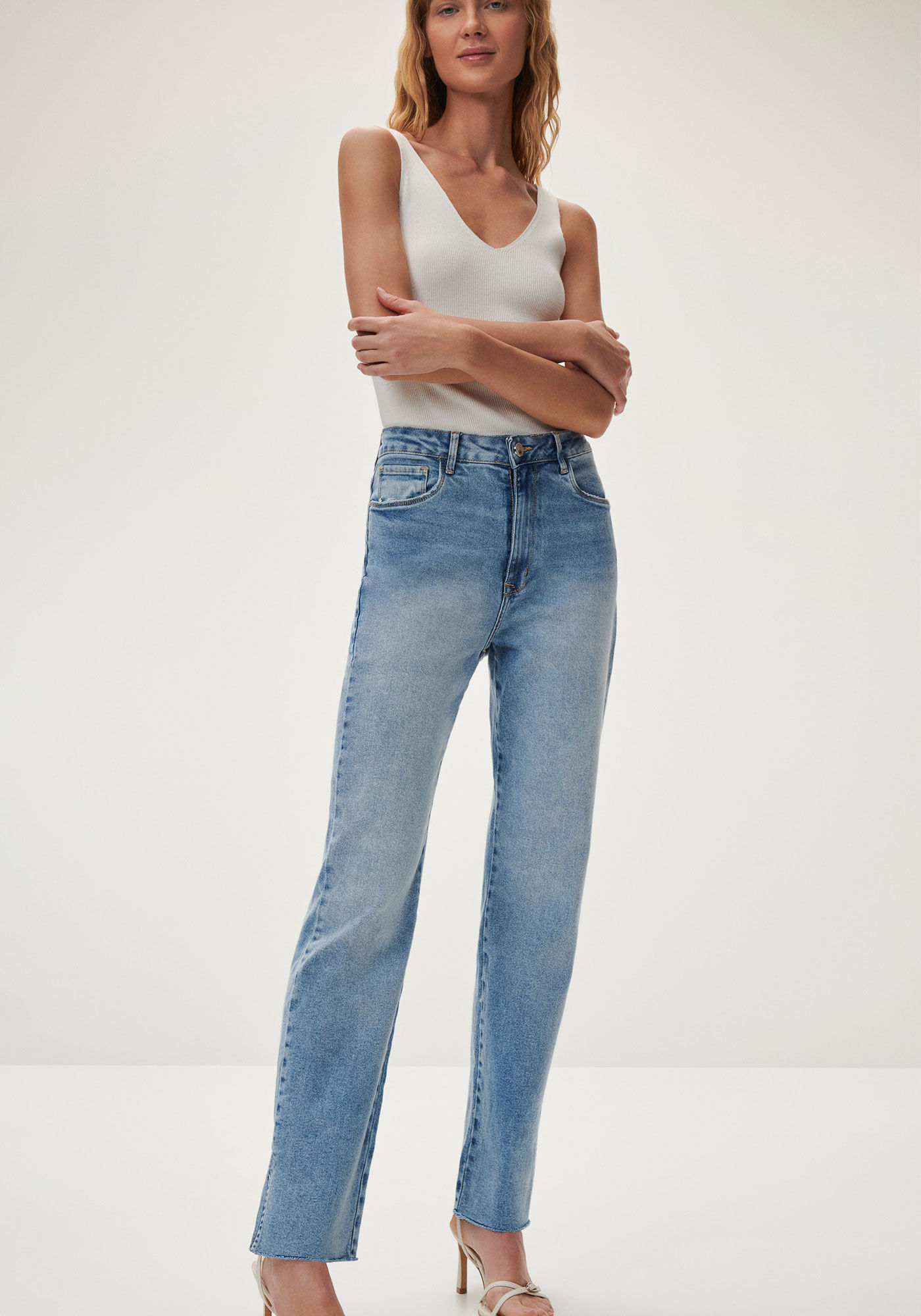 Cal&ccedil;a Jeans Reta Cropped com Cintura Super Alta, JEANS, large.