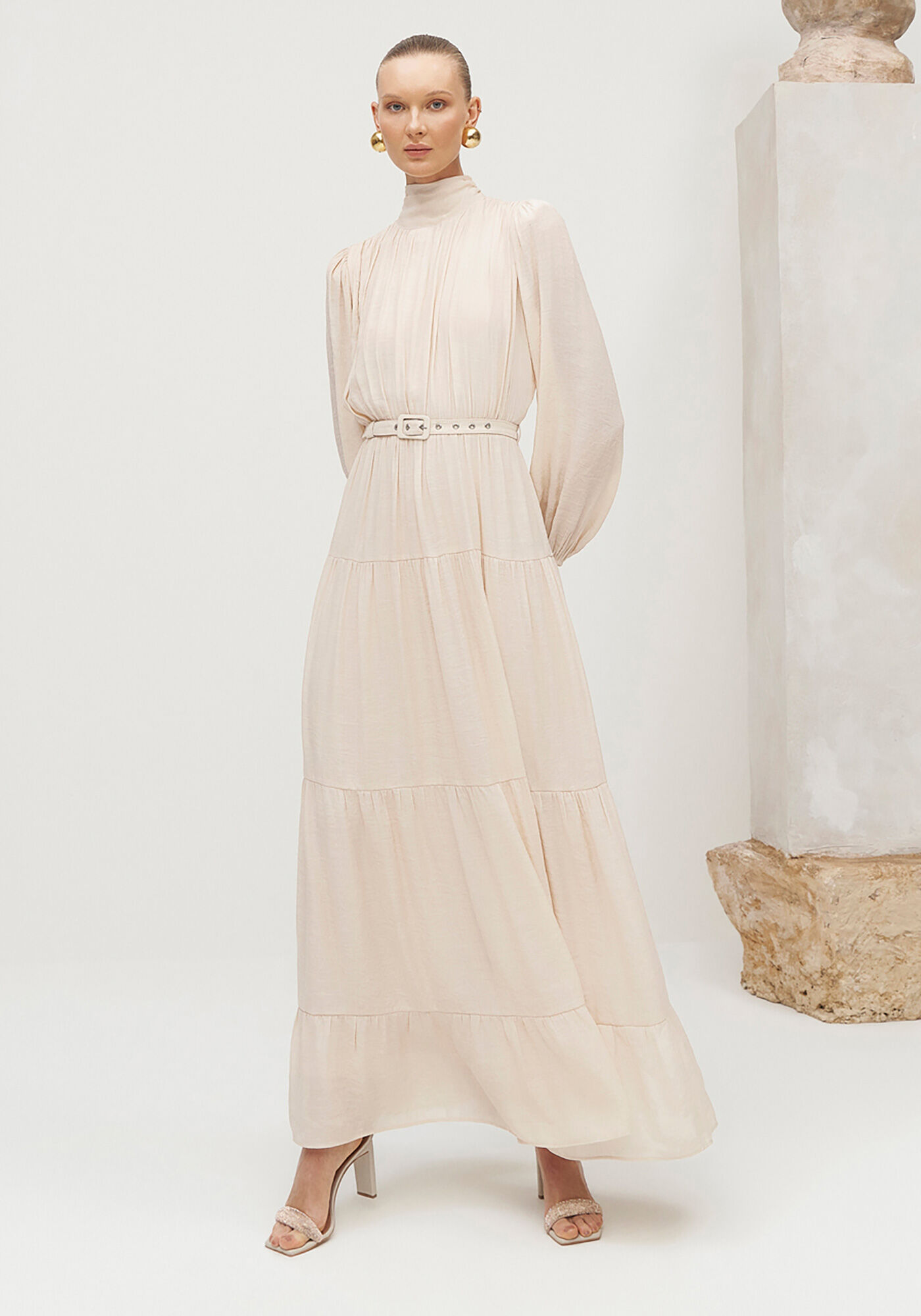 Vestido Longo Gola Alta em Shantung com Cinto, , large.