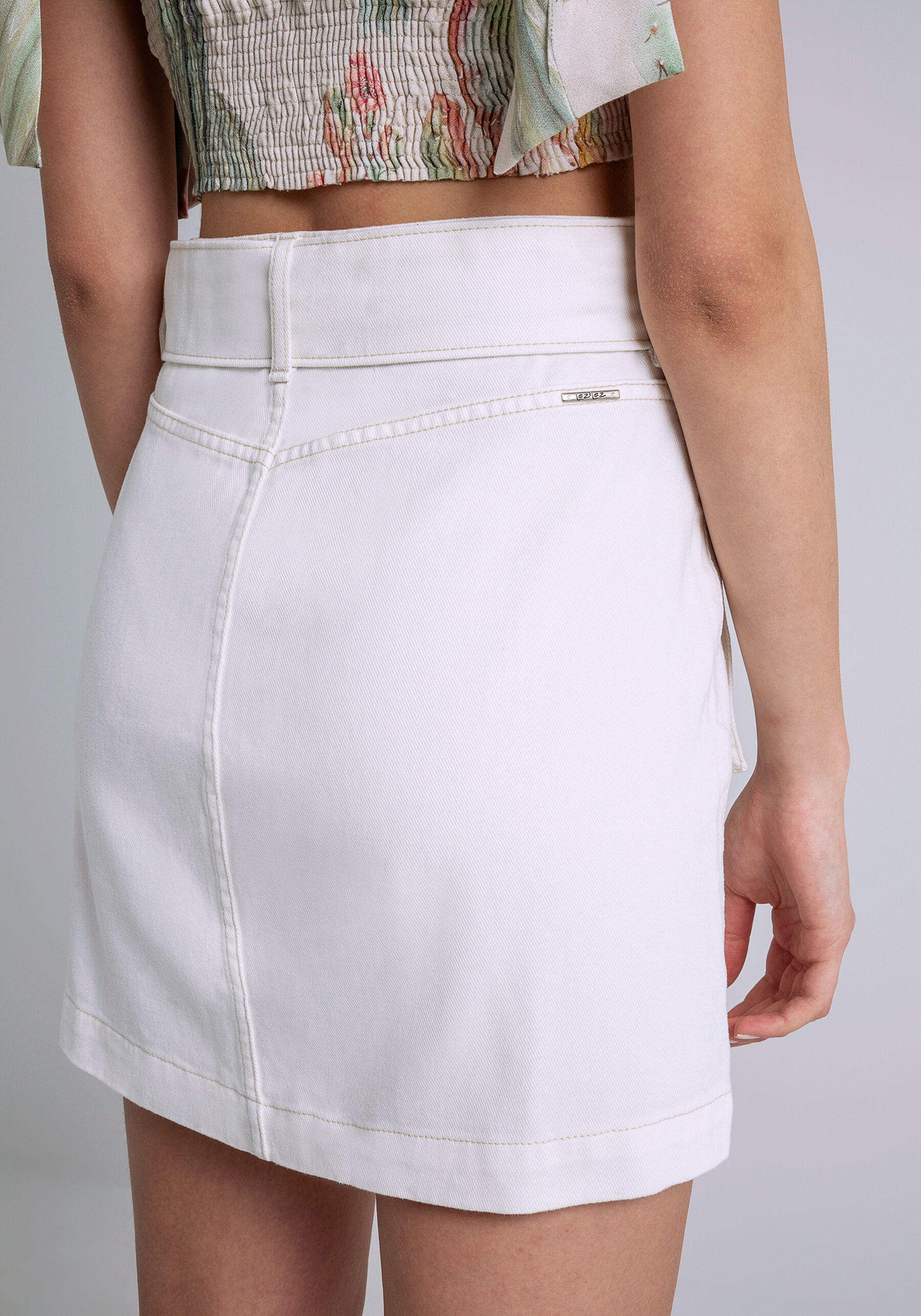 Saia Sarja Cintura Alta com Cinto, BRANCO OFF WHITE. Saia Sarja Cintura Alta com Cinto, BRANCO OFF WHITE, large.