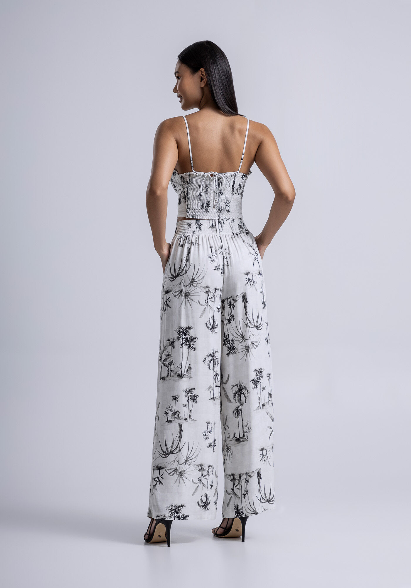 Cal&ccedil;a Pantalona em Viscose com Pregas, , large.