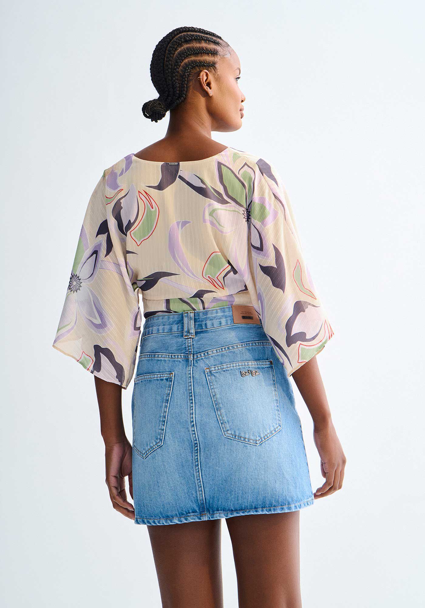 Saia Jeans Curta Cintura Alta Estonada com Bolsos, , large.