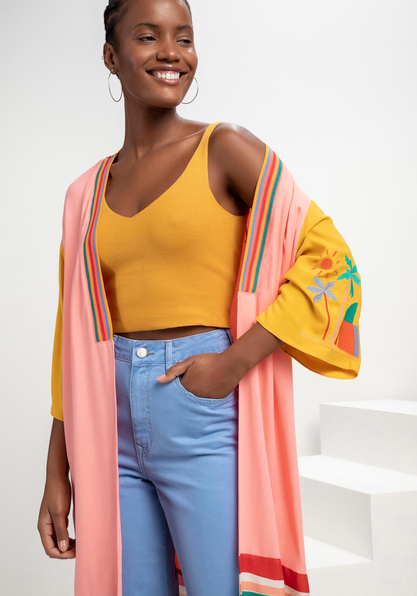 Blusa com Al&ccedil;as Decote V Tric&ocirc;, AMARELO ANGUS, large.