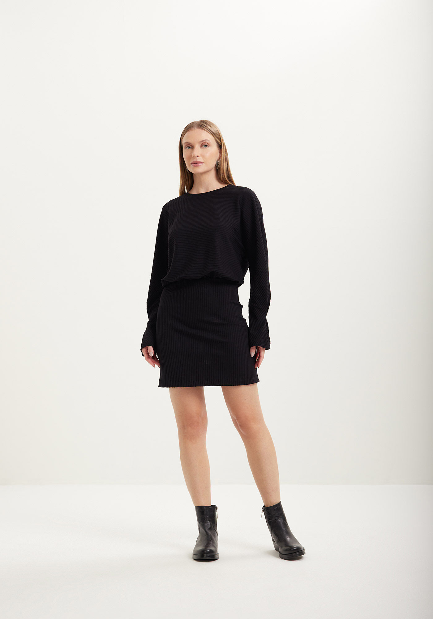 Vestido Curto De Manga Longa Em Malha Canelada De Viscose, PRETO, large.