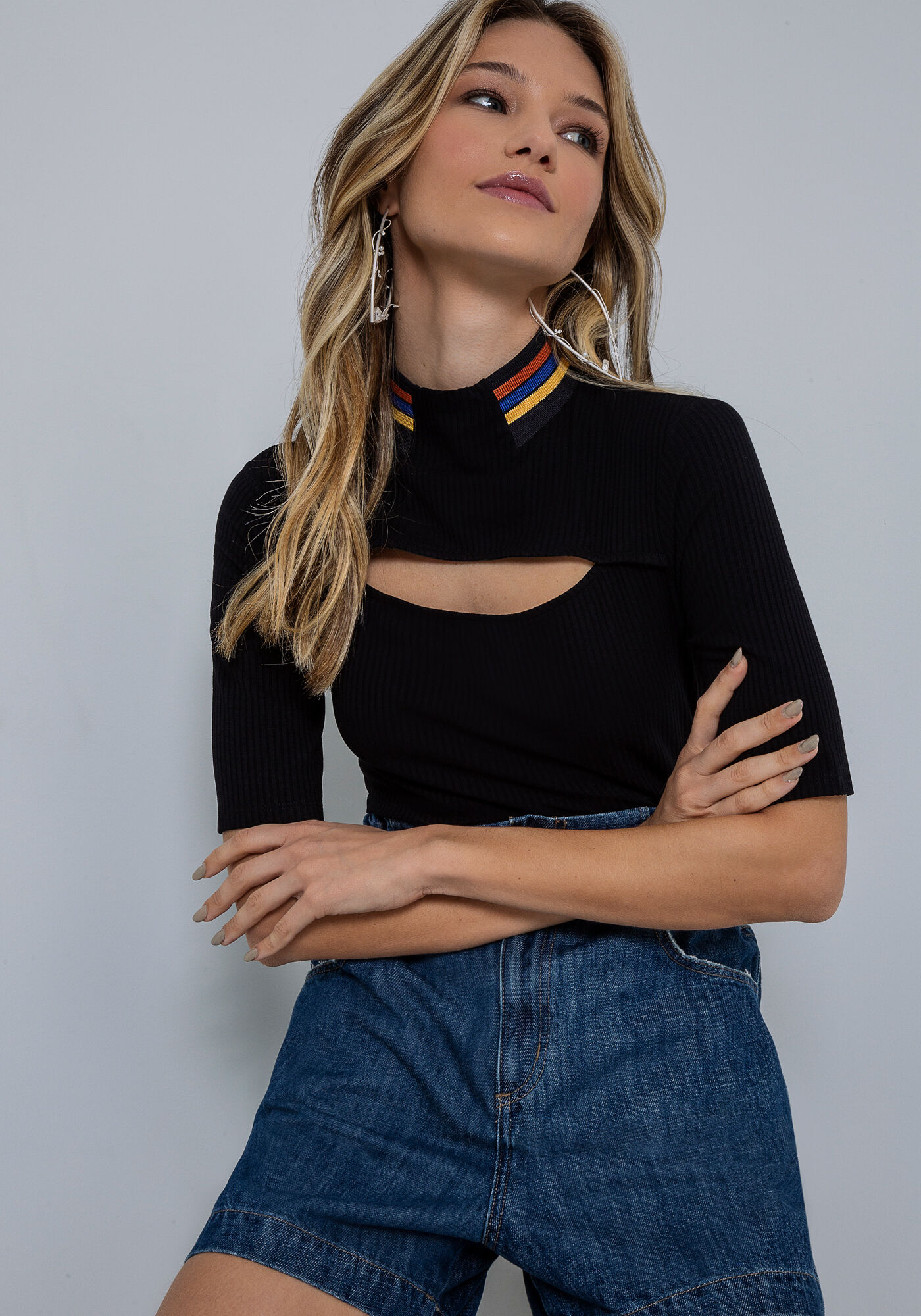 Blusa Gola Alta em Malha Canelada com Recorte, , large.