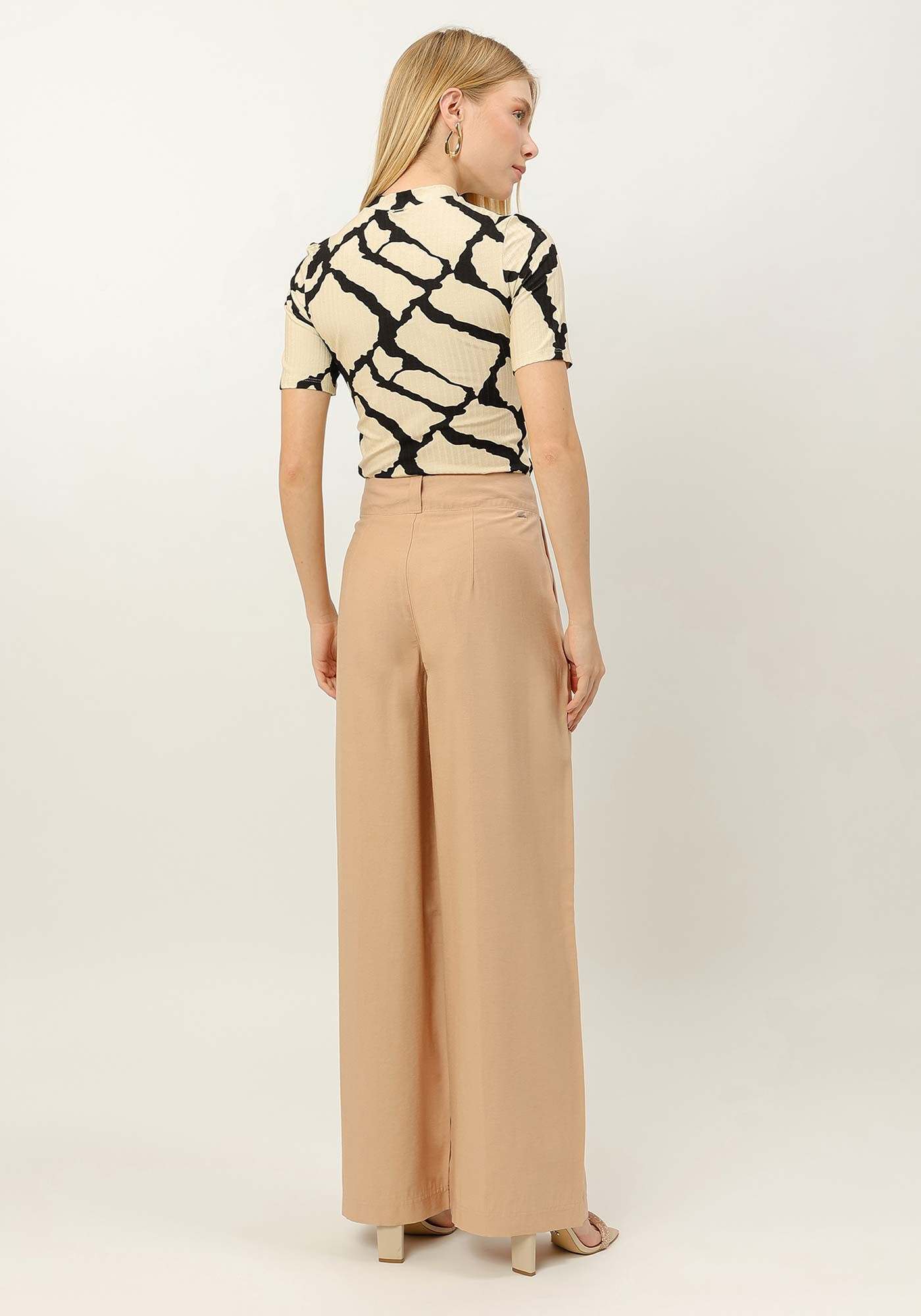 Cal&ccedil;a Reta Alfaiataria Ampla com Cintura M&eacute;dia, , large.