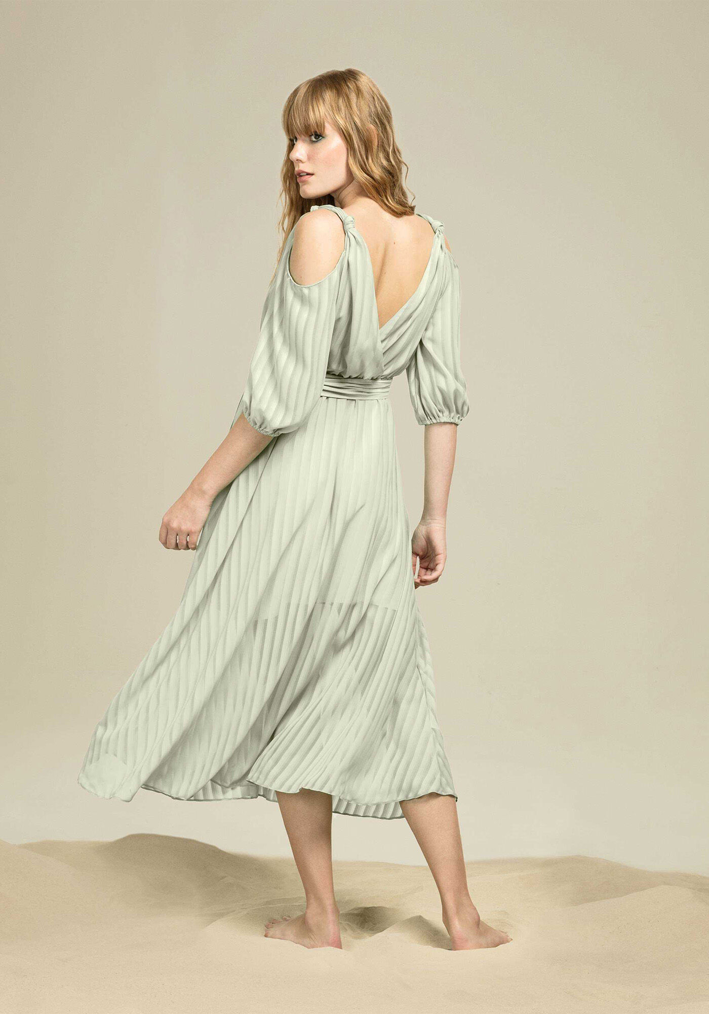 Vestido M&iacute;di Cinto P&eacute;rolas Verde Spa, , large.