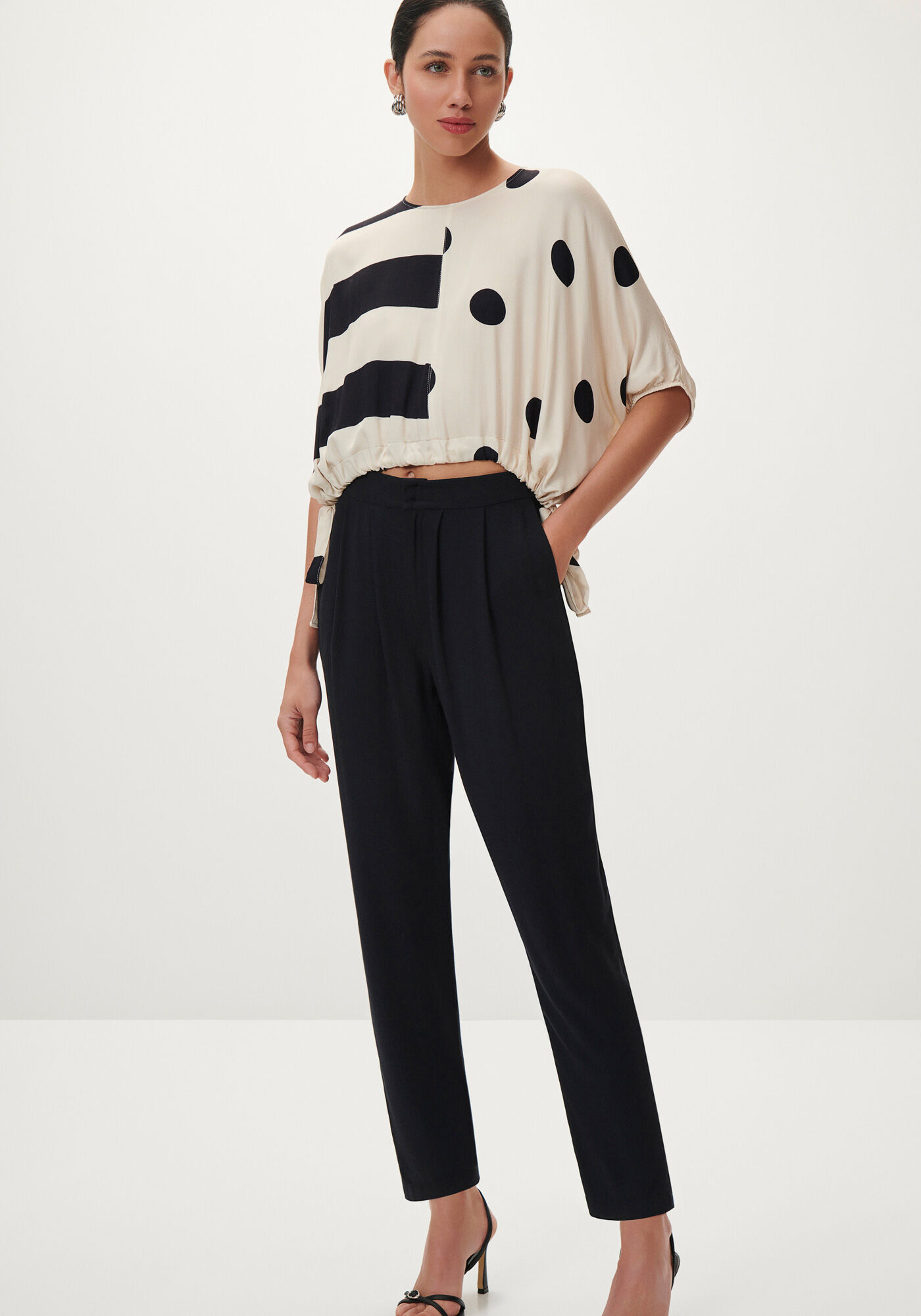 Cal&ccedil;a Carrot com Cintura Alta Alfaiataria, , large.