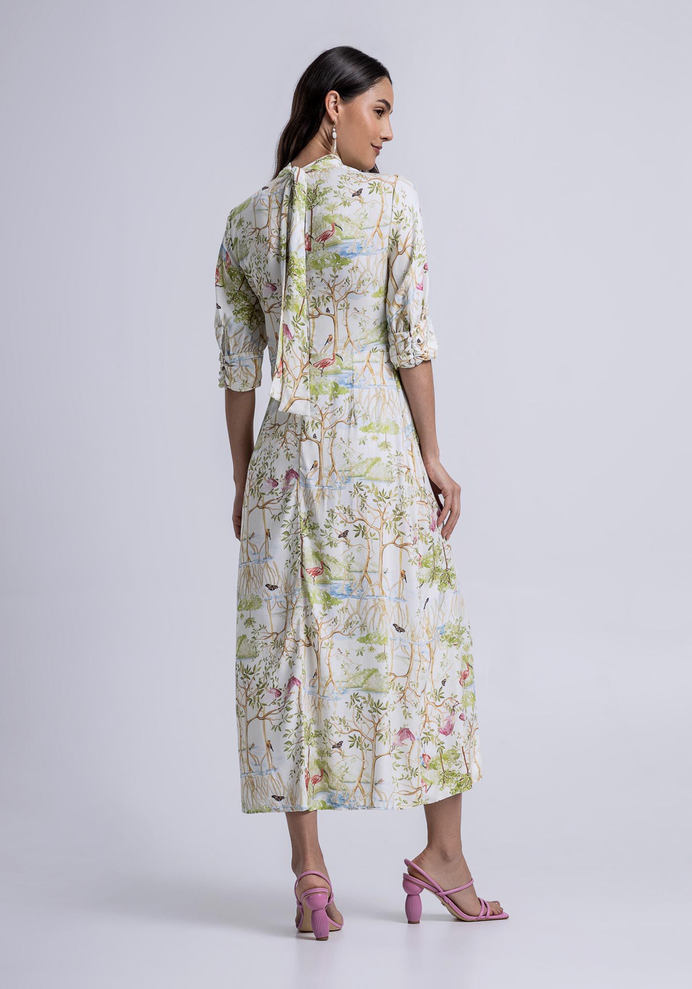 Vestido Midi Gola Alta Franzido e Fenda, MANGUEZAL, large.