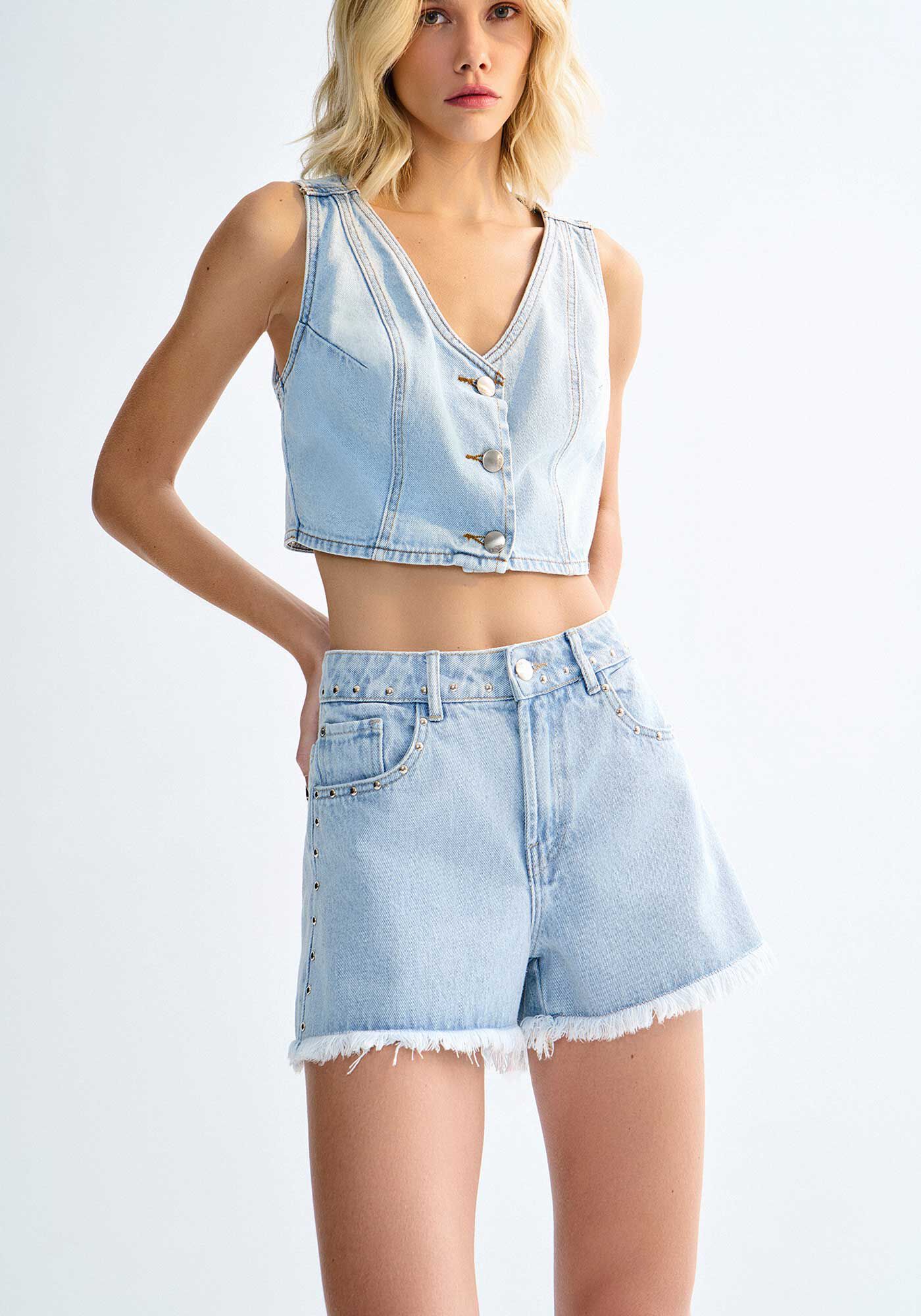 Shorts jeans Linha A Cintura Alta com Tachas, , large.