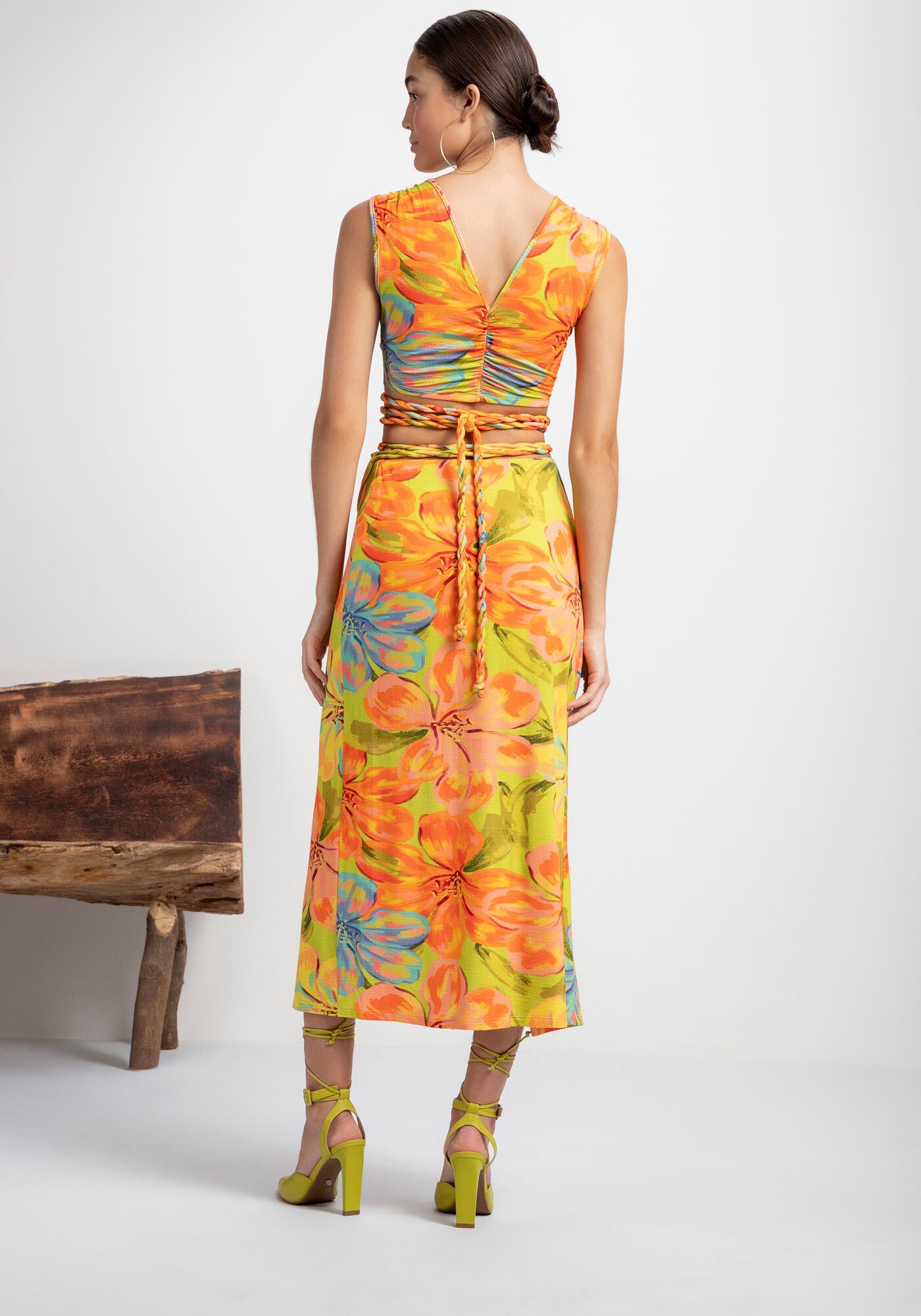 Blusa Cropped Malha com Amarra&ccedil;&atilde;o Tran&ccedil;ada, , large.