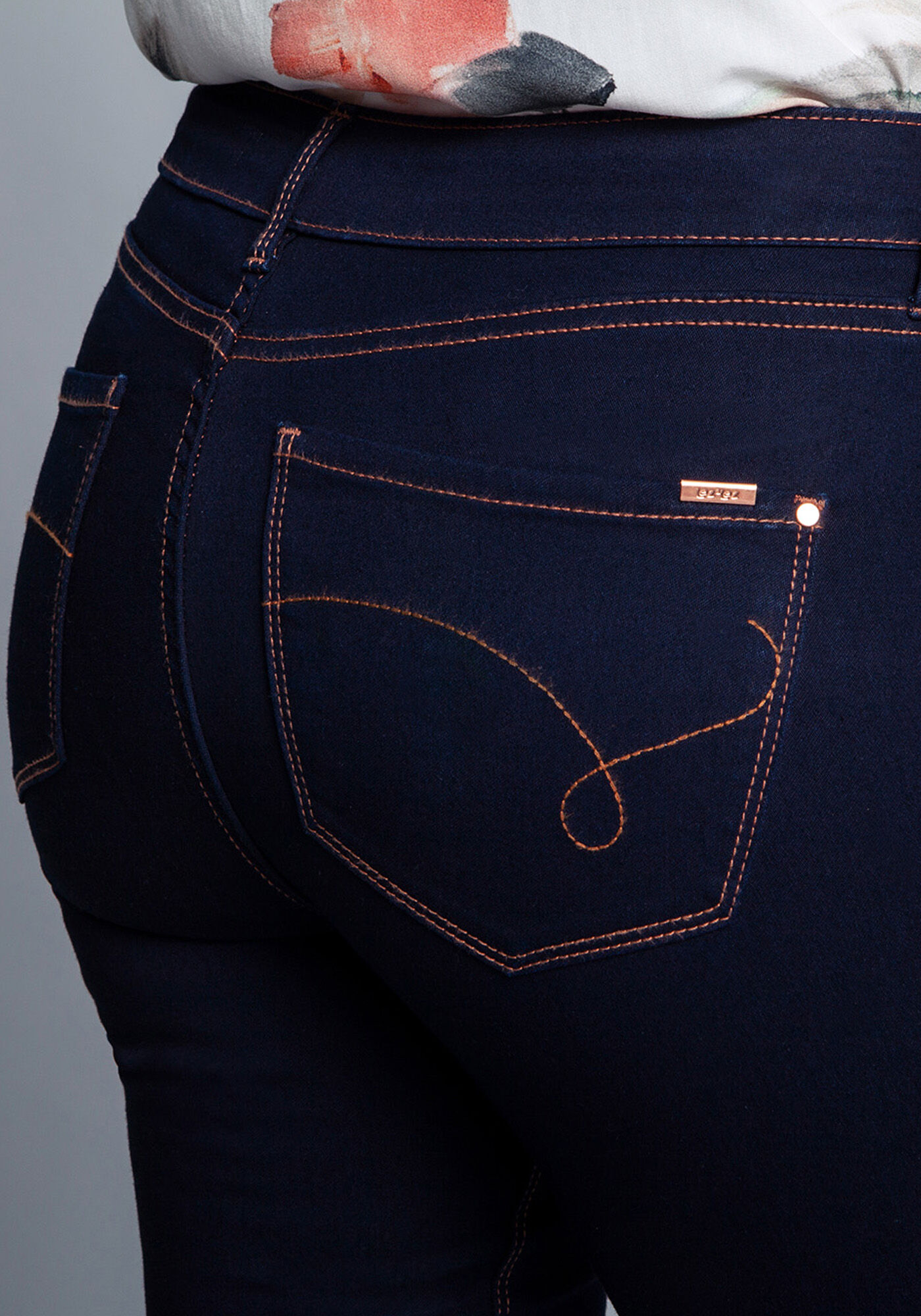 Cal&ccedil;a Jeans Com Elastano Cropped Bali, , large.