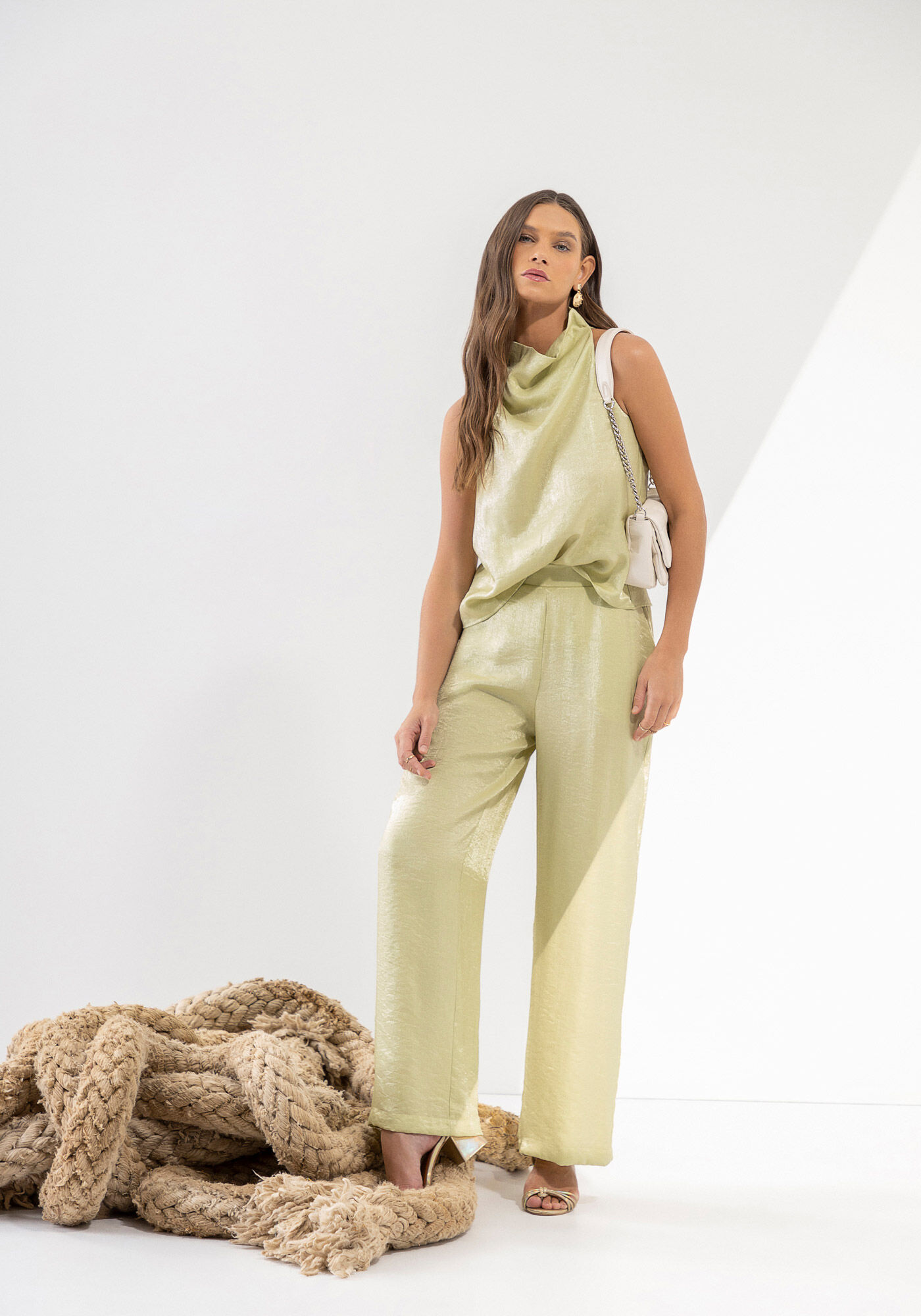 Blusa Halter Neck em Cetim com Gola Degag&ecirc;, , large.