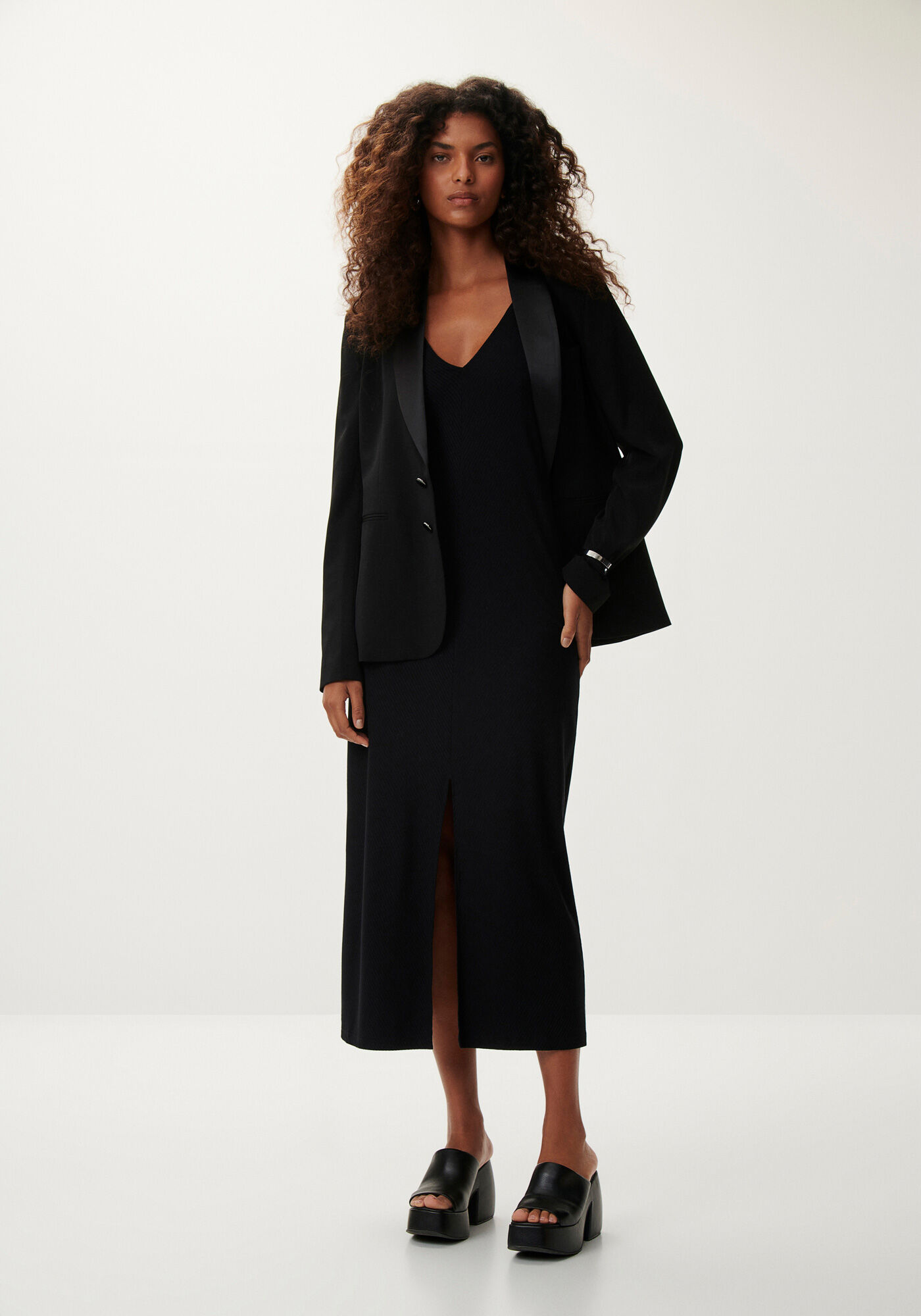 Vestido Midi Canelado com Fenda, , large.