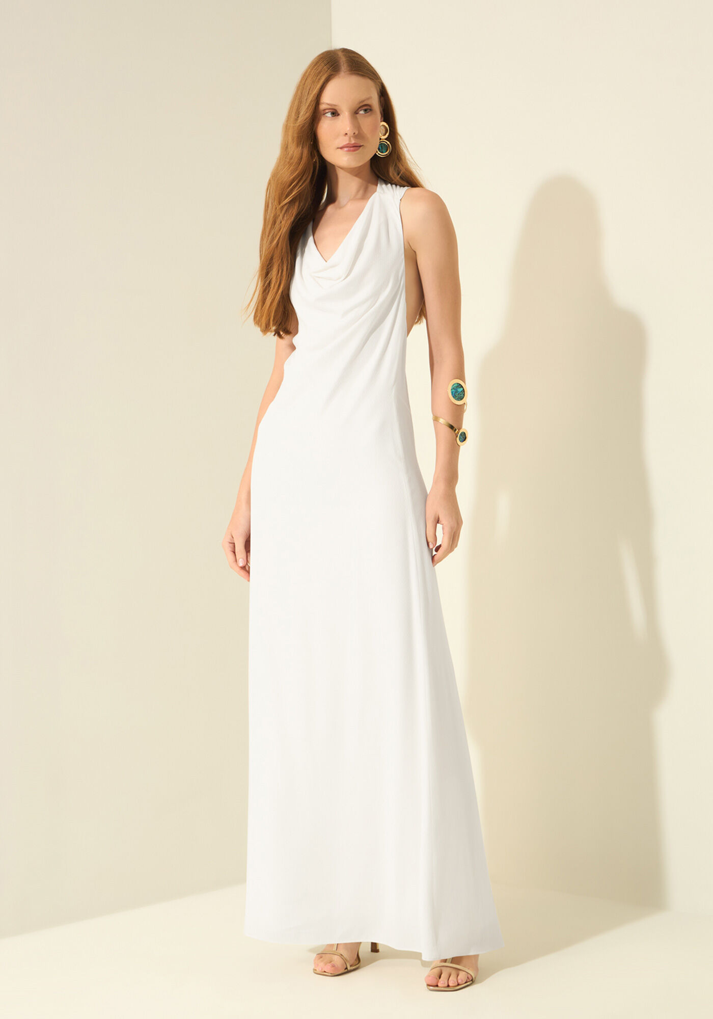 Vestido Longo Com Decote Degag&ecirc; E Recorte Nas Costas, BRANCO ICE CREAM, large.