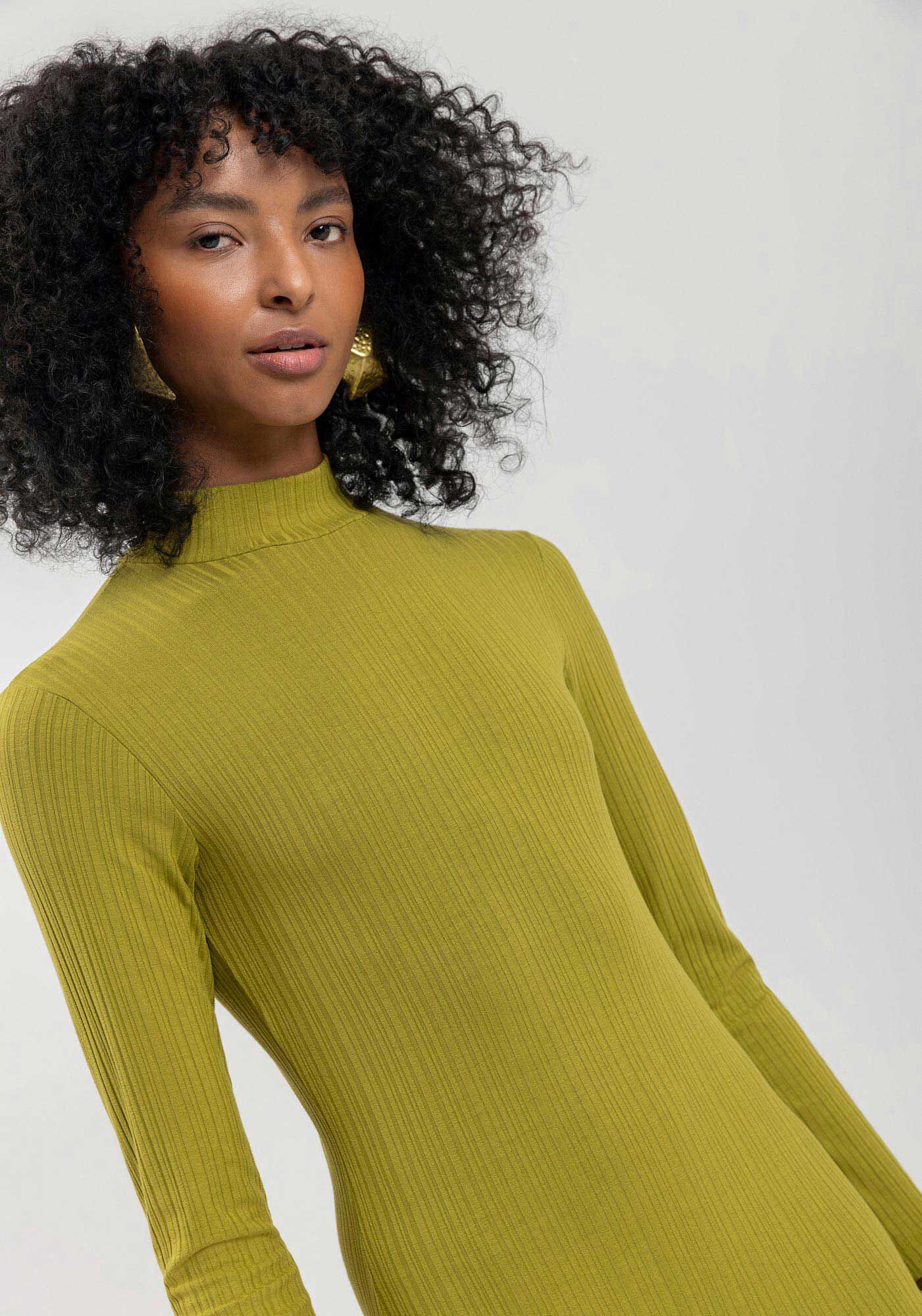 Vestido Curto Canelado Com Mangas Longas E Gola Alta, VERDE NEW SOFT, large.