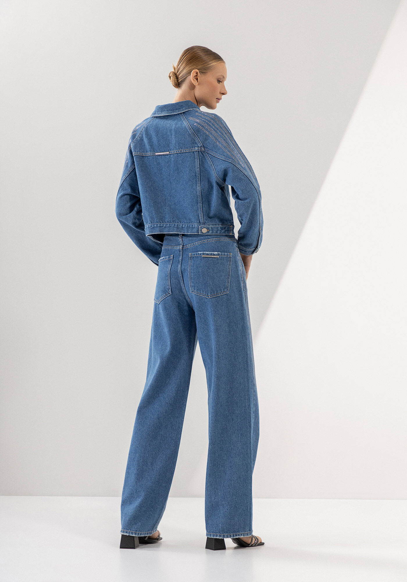 Cal&ccedil;a Jeans Reta Super Alta com Strass, JEANS, large.