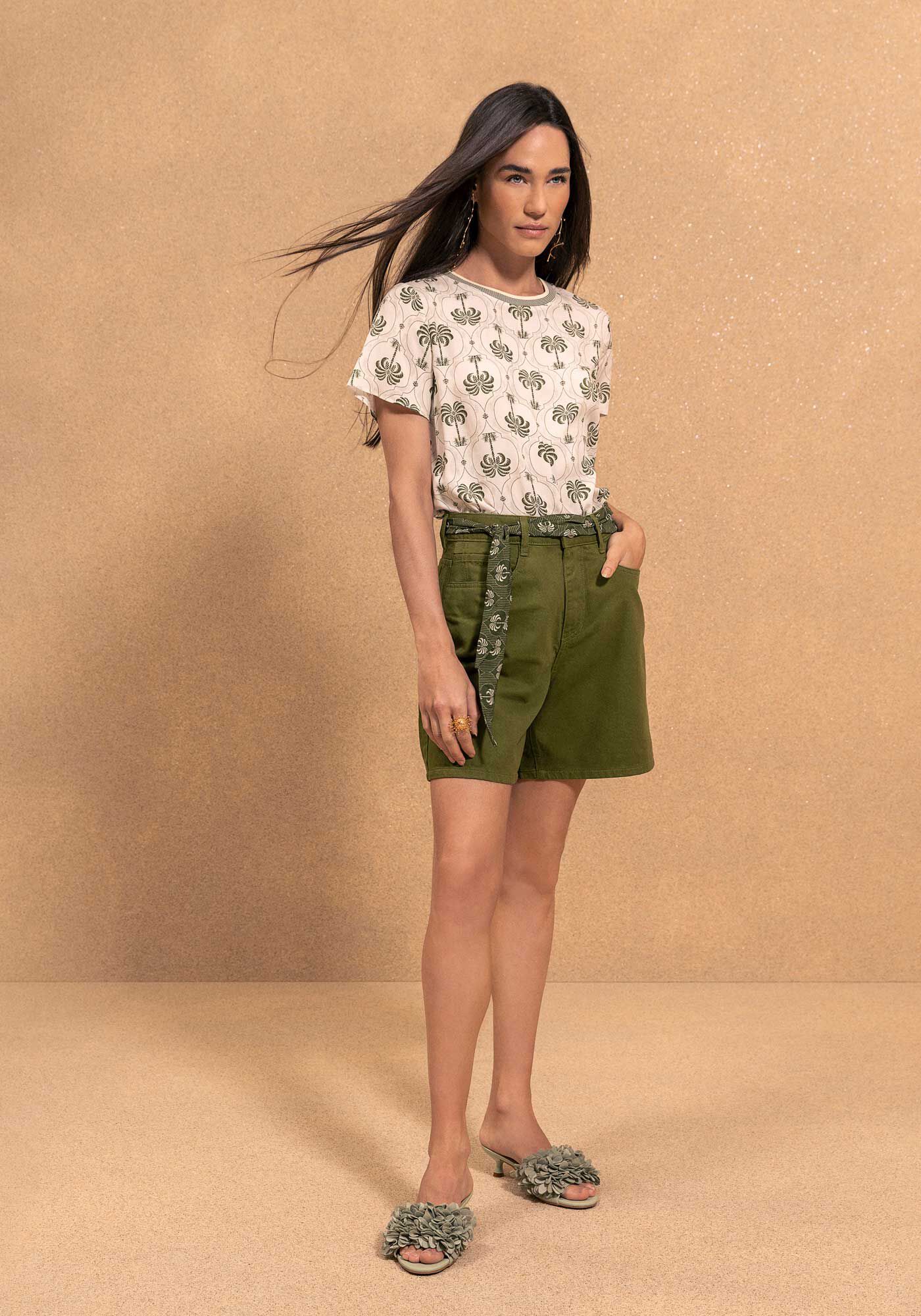 Blusa Estampada Com Decote Redondo E Manga Curta Em Viscose, MAXI PALM VERDE, large.