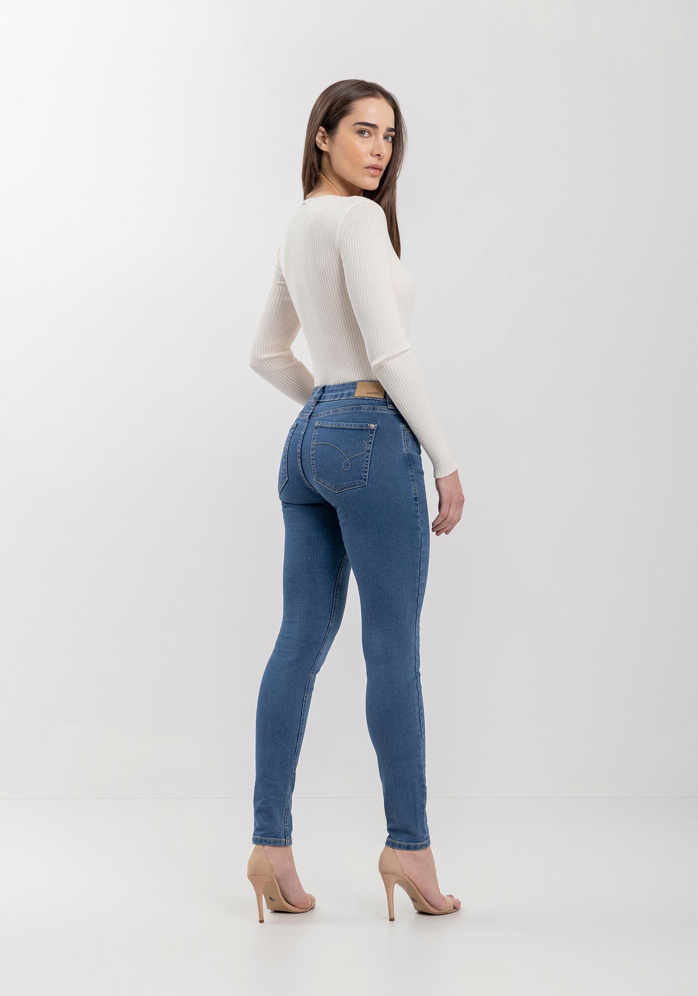 Cal&ccedil;a Jeans Skinny Com Cintura M&eacute;dia E Bolsos Funcionais, , large.
