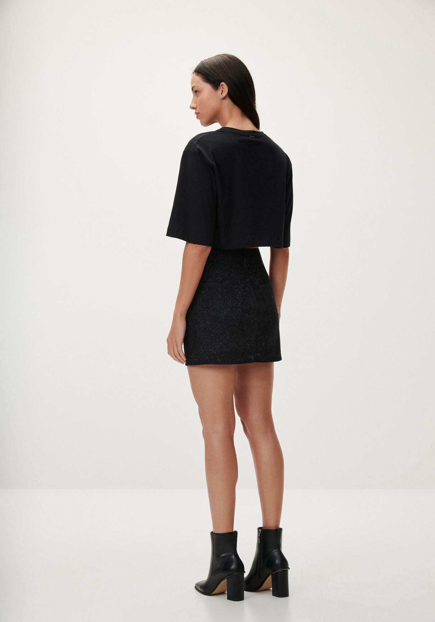 T-shirt Cropped Oversized com Paet&ecirc;s, , large.