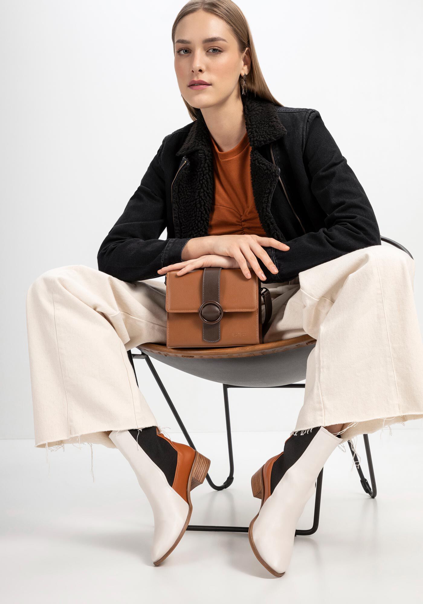 Bota Cano M&eacute;dio com Recortes, , large.