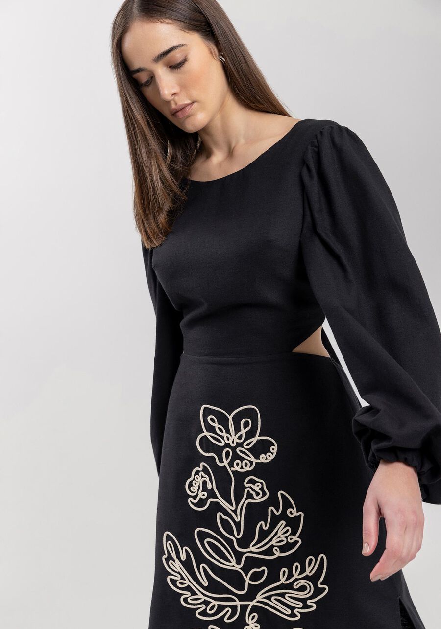 Vestido Midi De Mangas Amplas Com Bordados Em Alto Relevo, PRETO. Vestido Midi De Mangas Amplas Com Bordados Em Alto Relevo, PRETO, large.