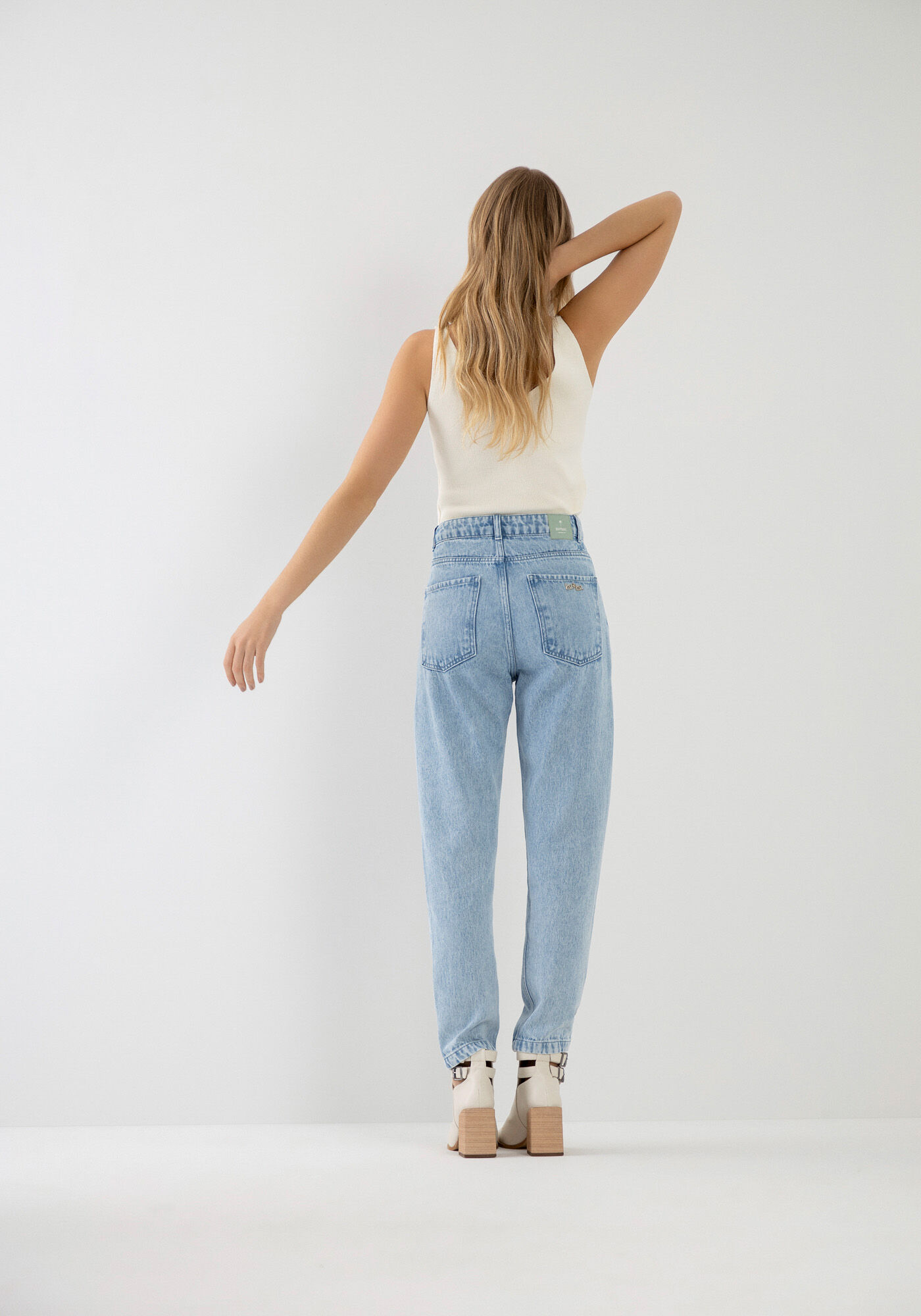 Cal&ccedil;a Jeans Slouchy Alfaiataria com Recortes, JEANS, large.