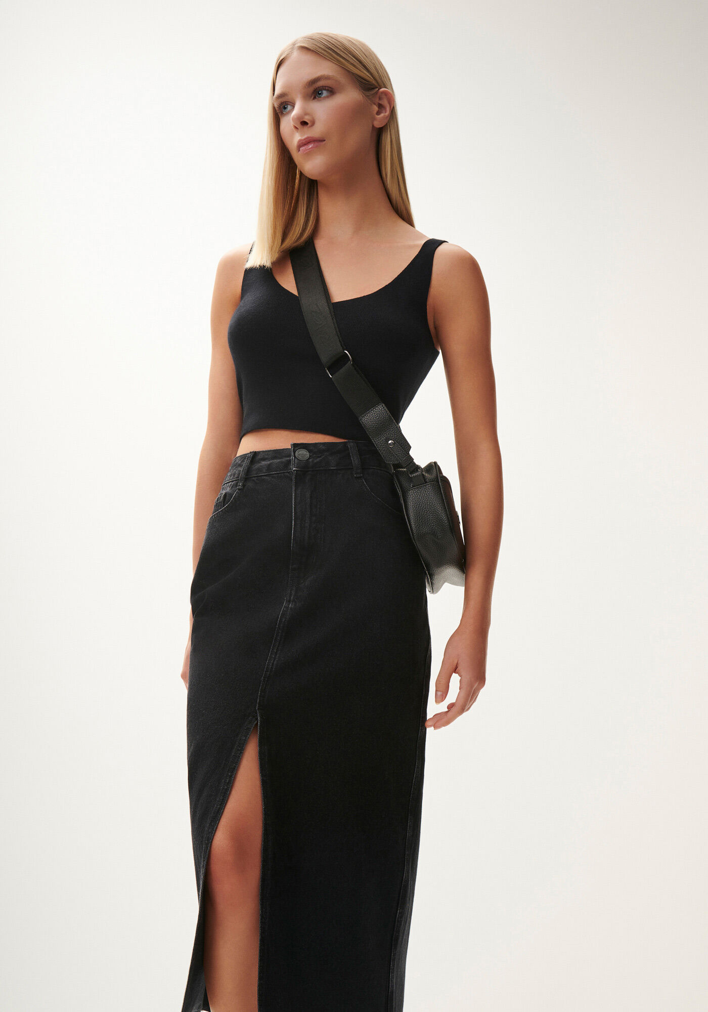 Saia Jeans Preta Midi Cintura Alta com Fenda, , large.