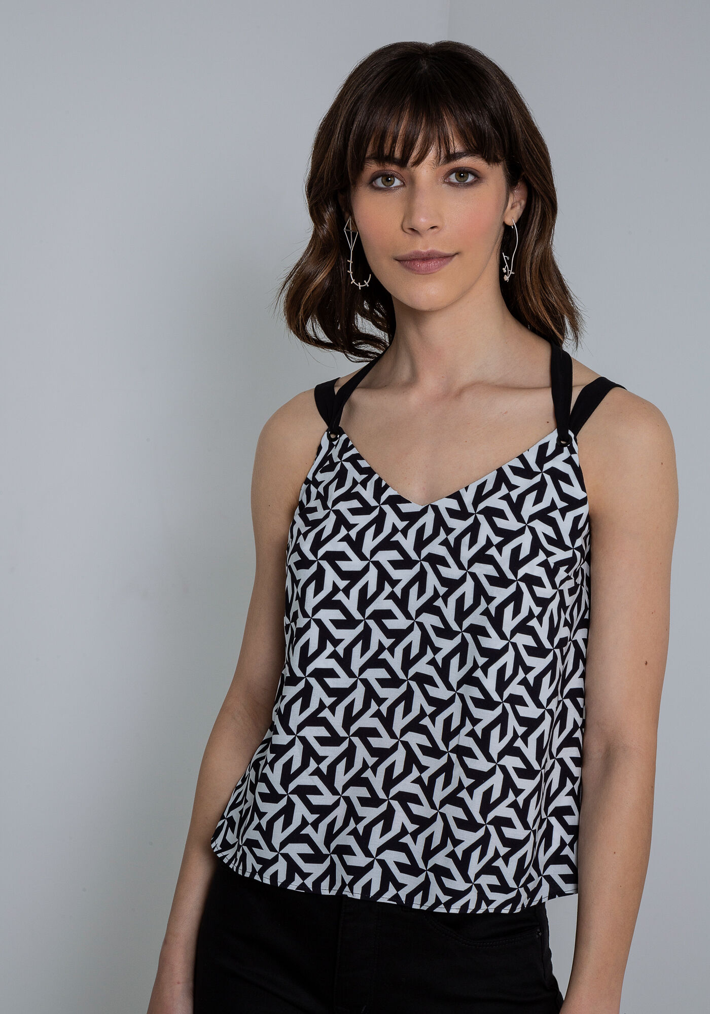 Blusa com Al&ccedil;as em Viscose Estampada, , large.