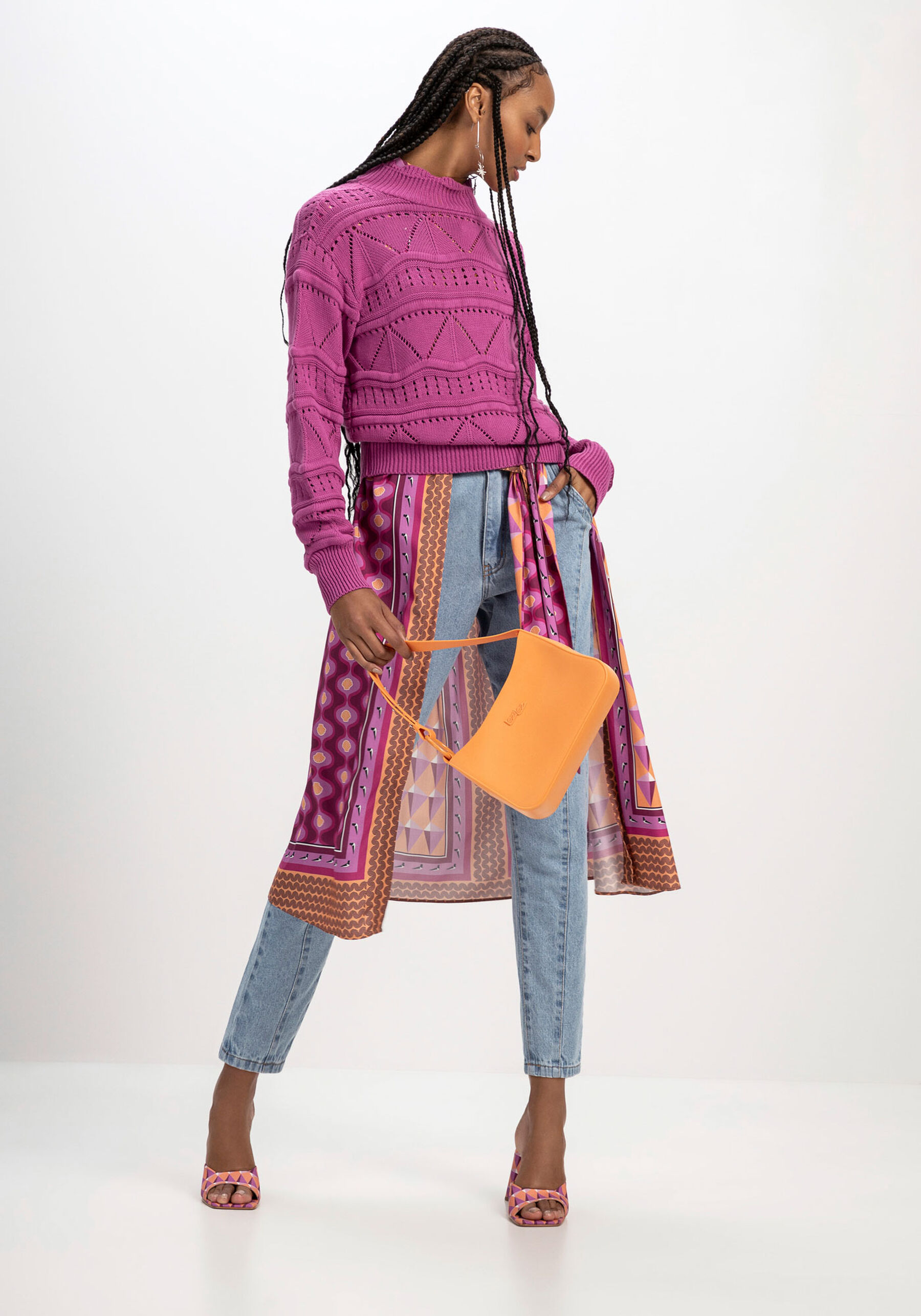 Blusão em Tricô Texturizado com Detalhe Gola, . Blusão em Tricô Texturizado com Detalhe Gola, , large.