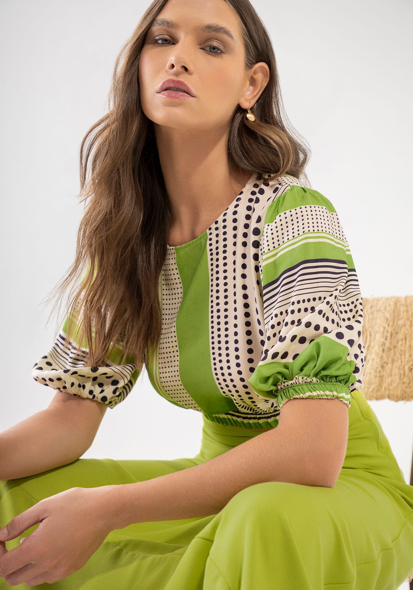 Blusa Cropped Estampada em Viscose com Cut Out, , large.