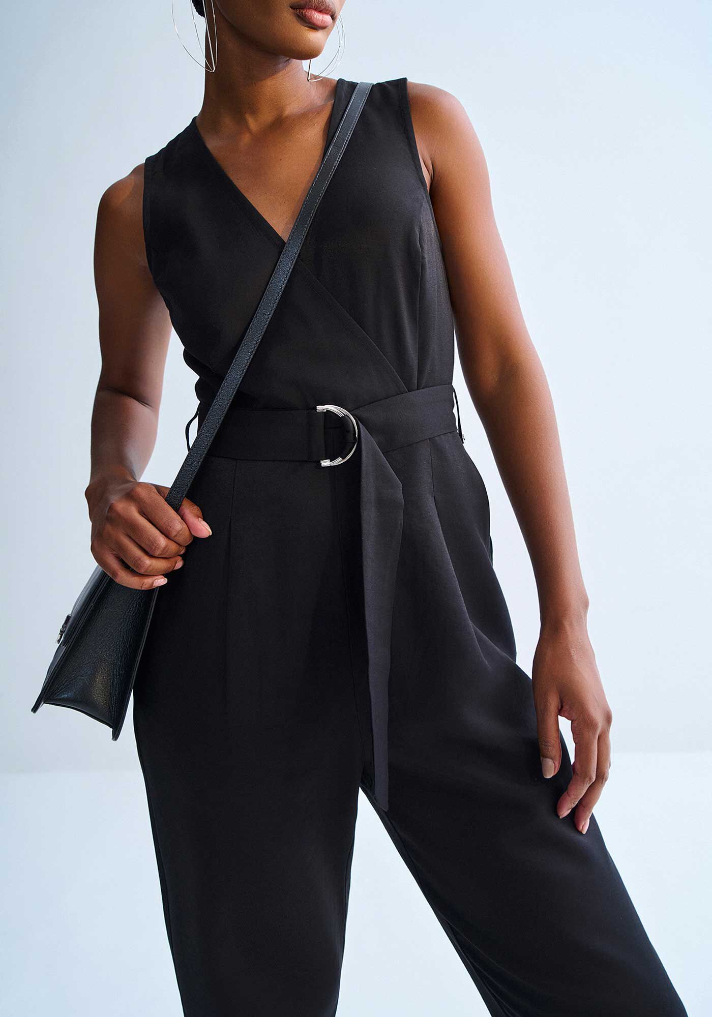 Macac&atilde;o Longo Alfaiataria Decote V com Cinto, , large.