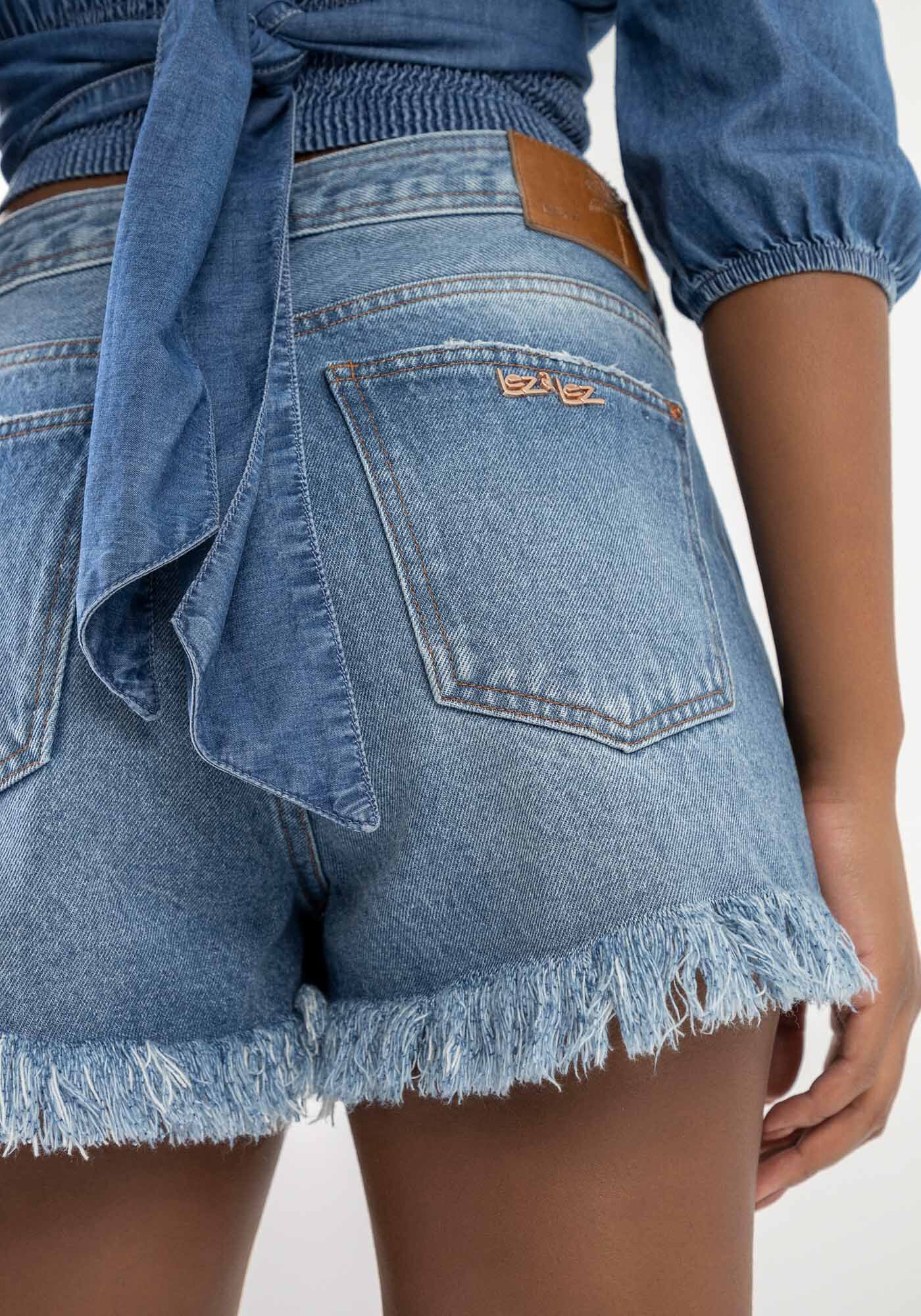 Shorts Jeans Comfort Cintura Média Destroyed | Lez a Lez