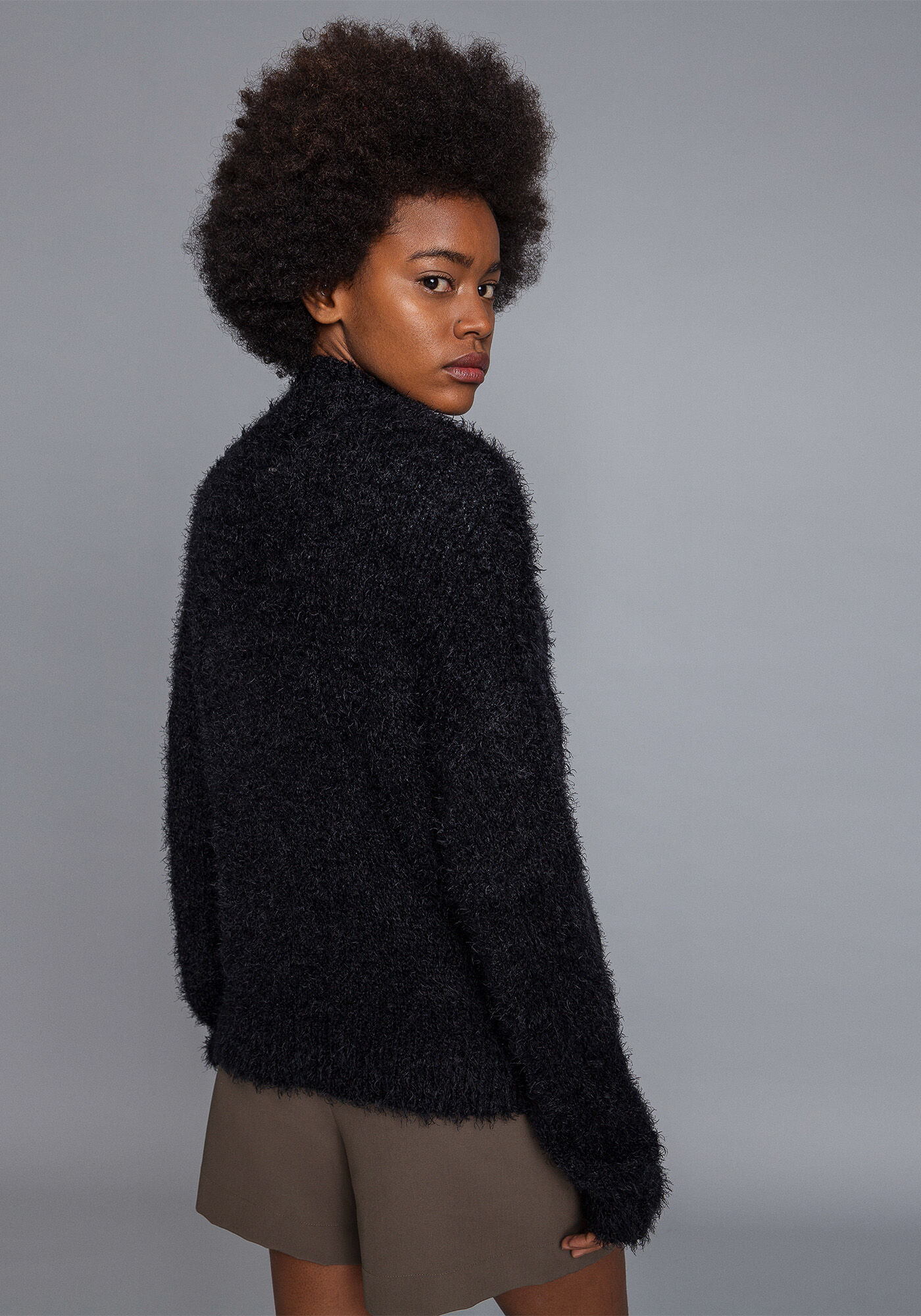 Blus&atilde;o Gola Alta em Tric&ocirc;, , large.