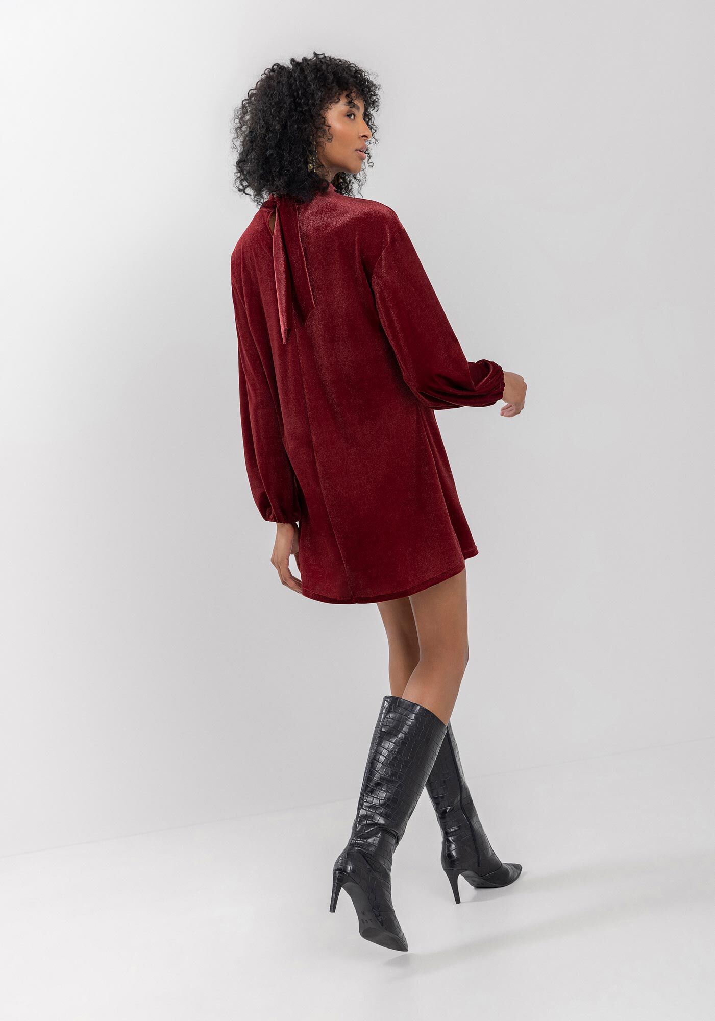 Vestido Curto De Mangas Longas Em Malha De Veludo, VERMELHO FLAMBOYANT, large.