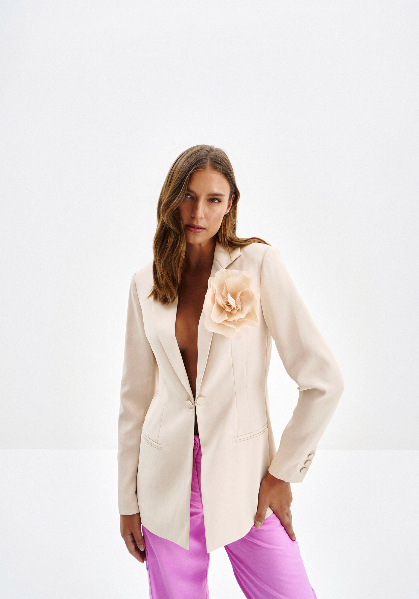 Blazer Alfaiataria Oversize com Abotoamento Madrep&eacute;rola, , large.