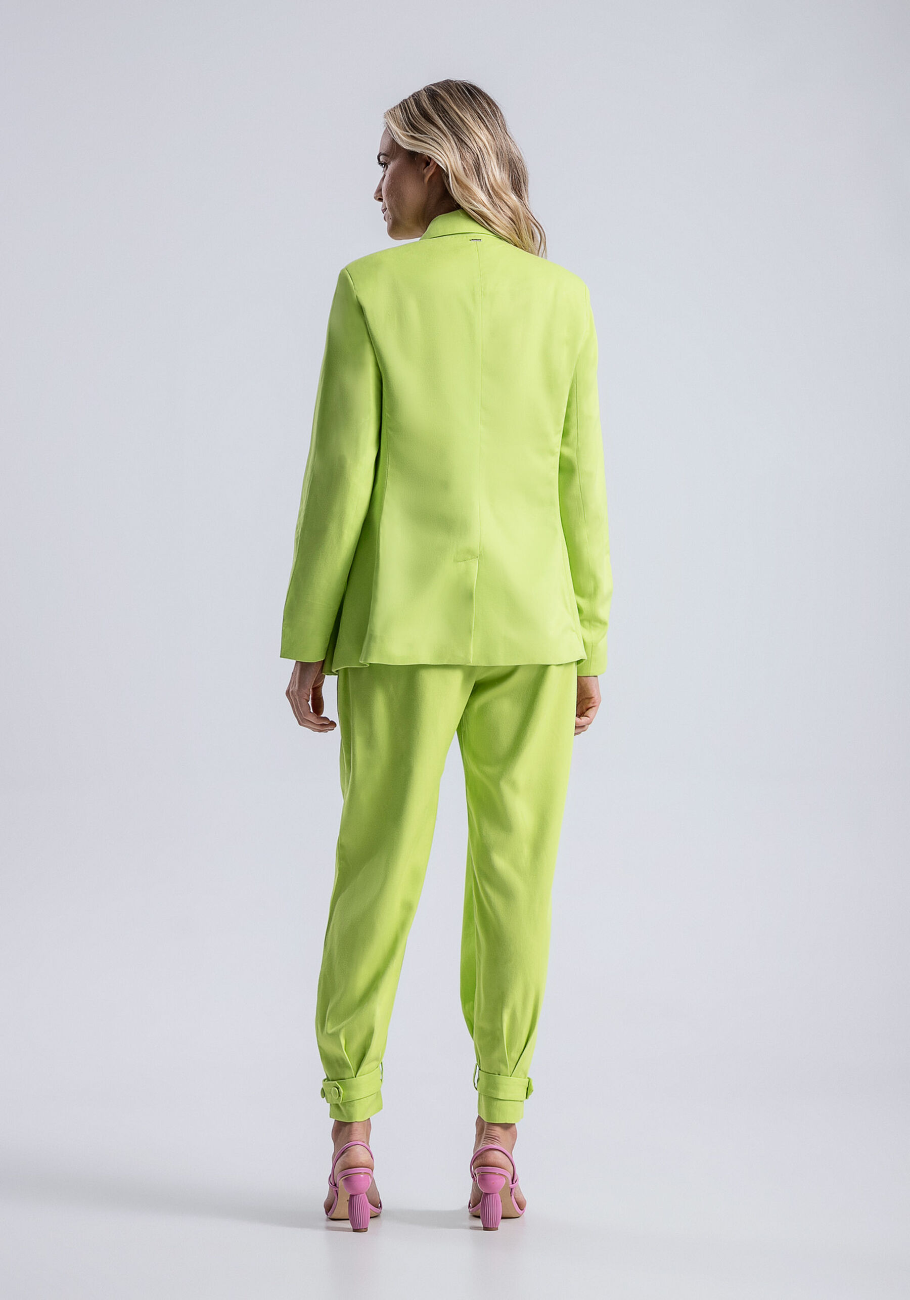 Blazer Boyfriend em Tecido Velurd com Botões, . Blazer Boyfriend em Tecido Velurd com Botões, , large.