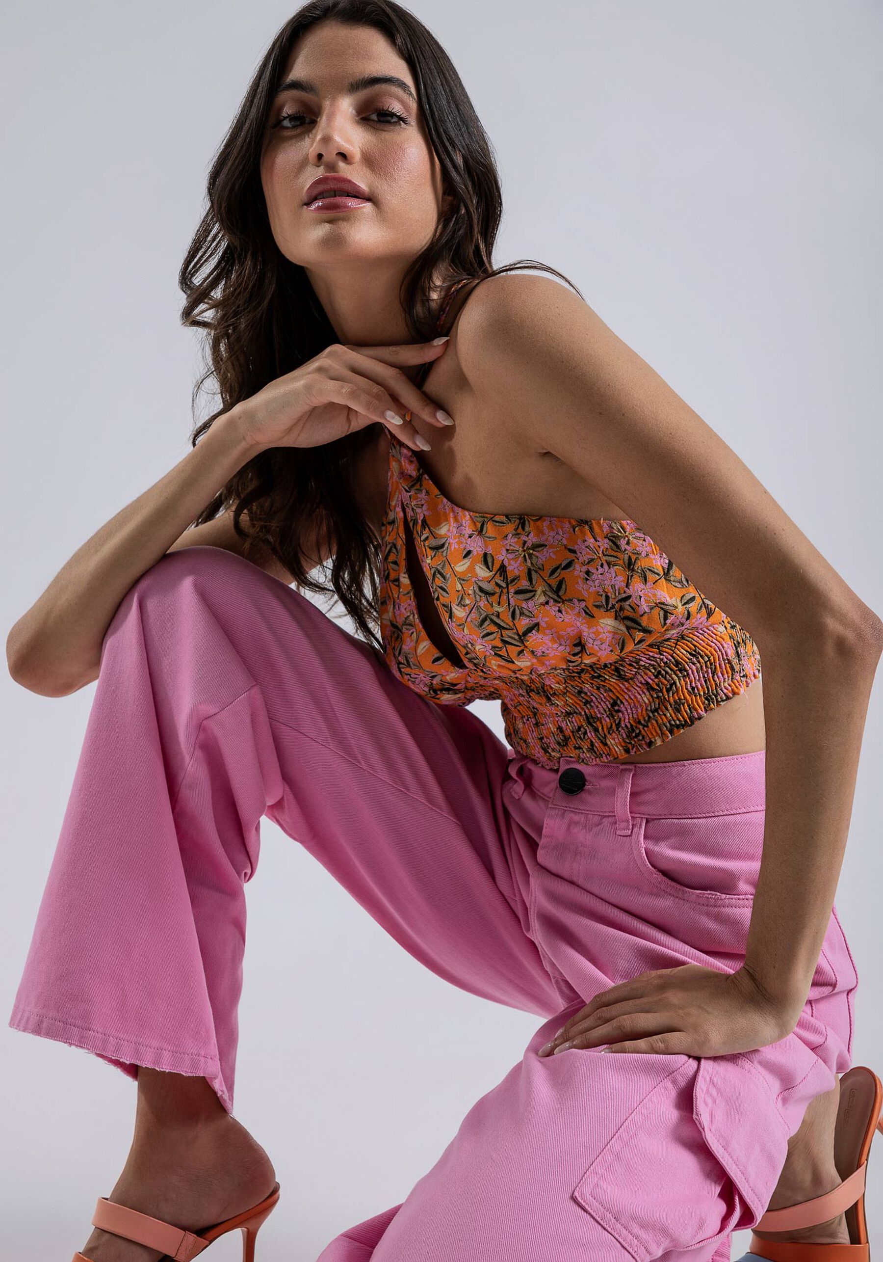 Calça Sarja Wide Leg com Bolso Cargo, ROSA FABULOUS. Calça Sarja Wide Leg com Bolso Cargo, ROSA FABULOUS, large.