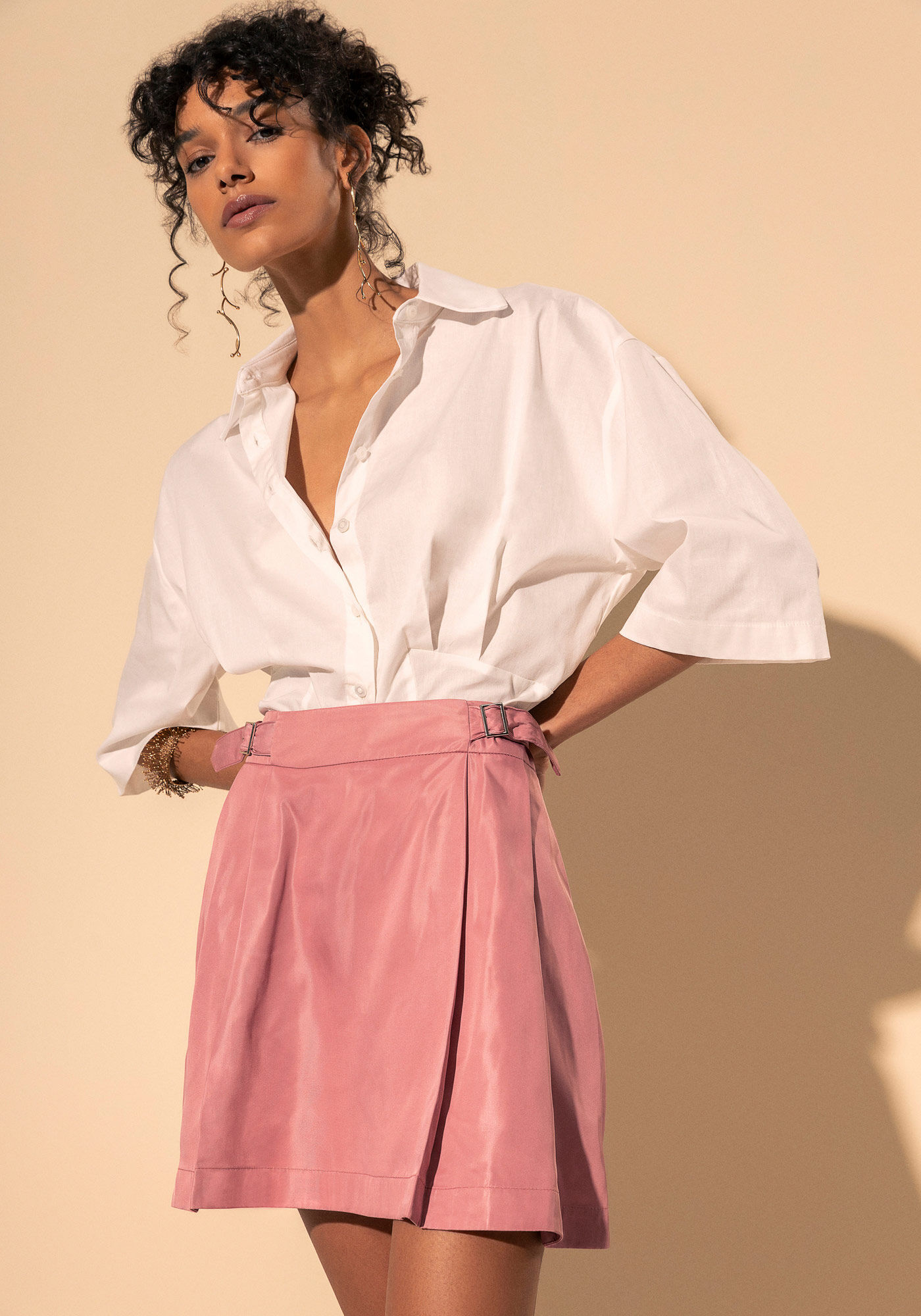 Saia Curta De Cintura M&eacute;dia Com Faixas Afiveladas No C&oacute;s, ROSA SALOME, large.