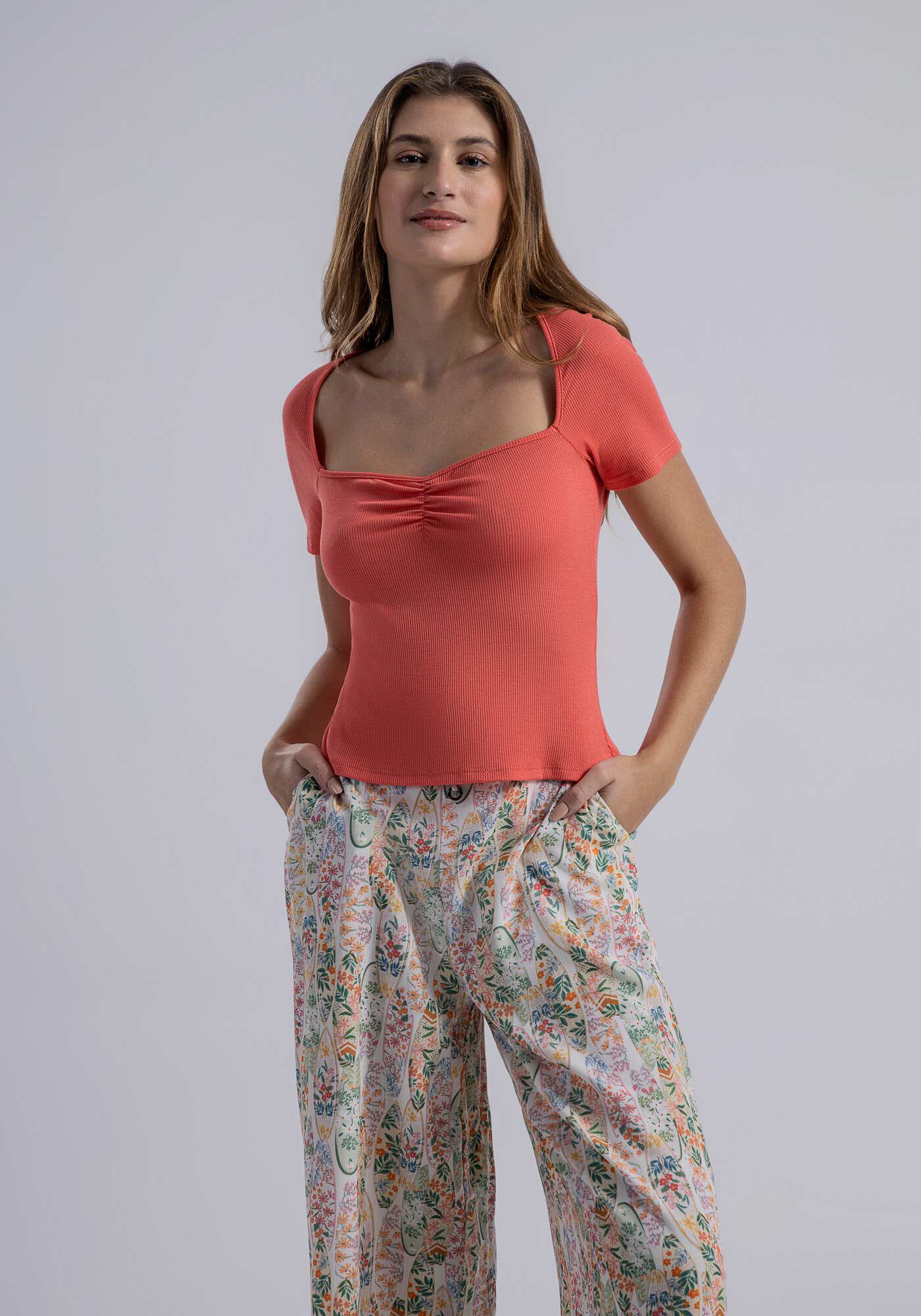 Blusa Manga Curta Canelada com Franzido Busto, , large.