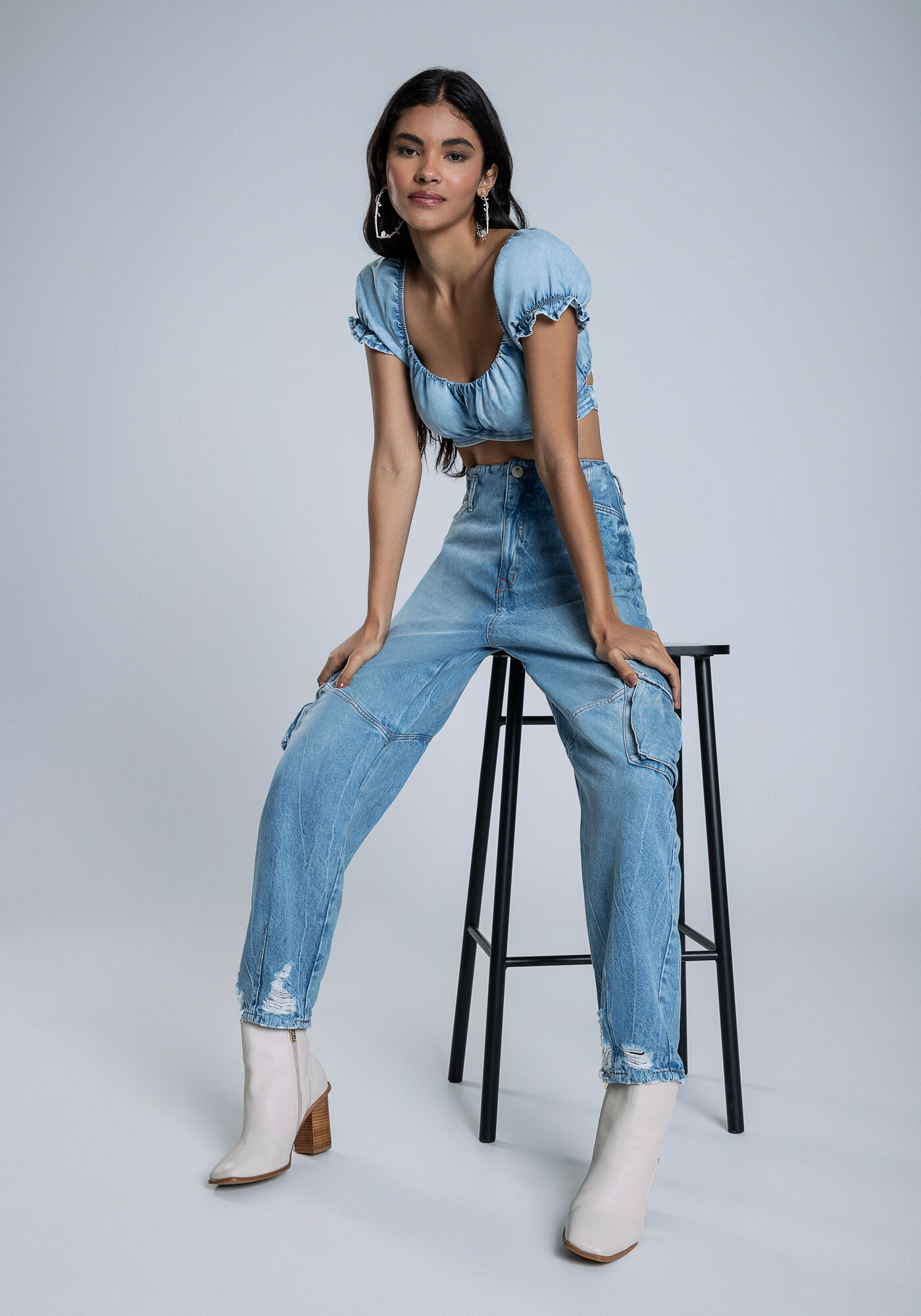 Cal&ccedil;a Jeans Cropped Cintura Super Alta e Bolsos, JEANS, large.