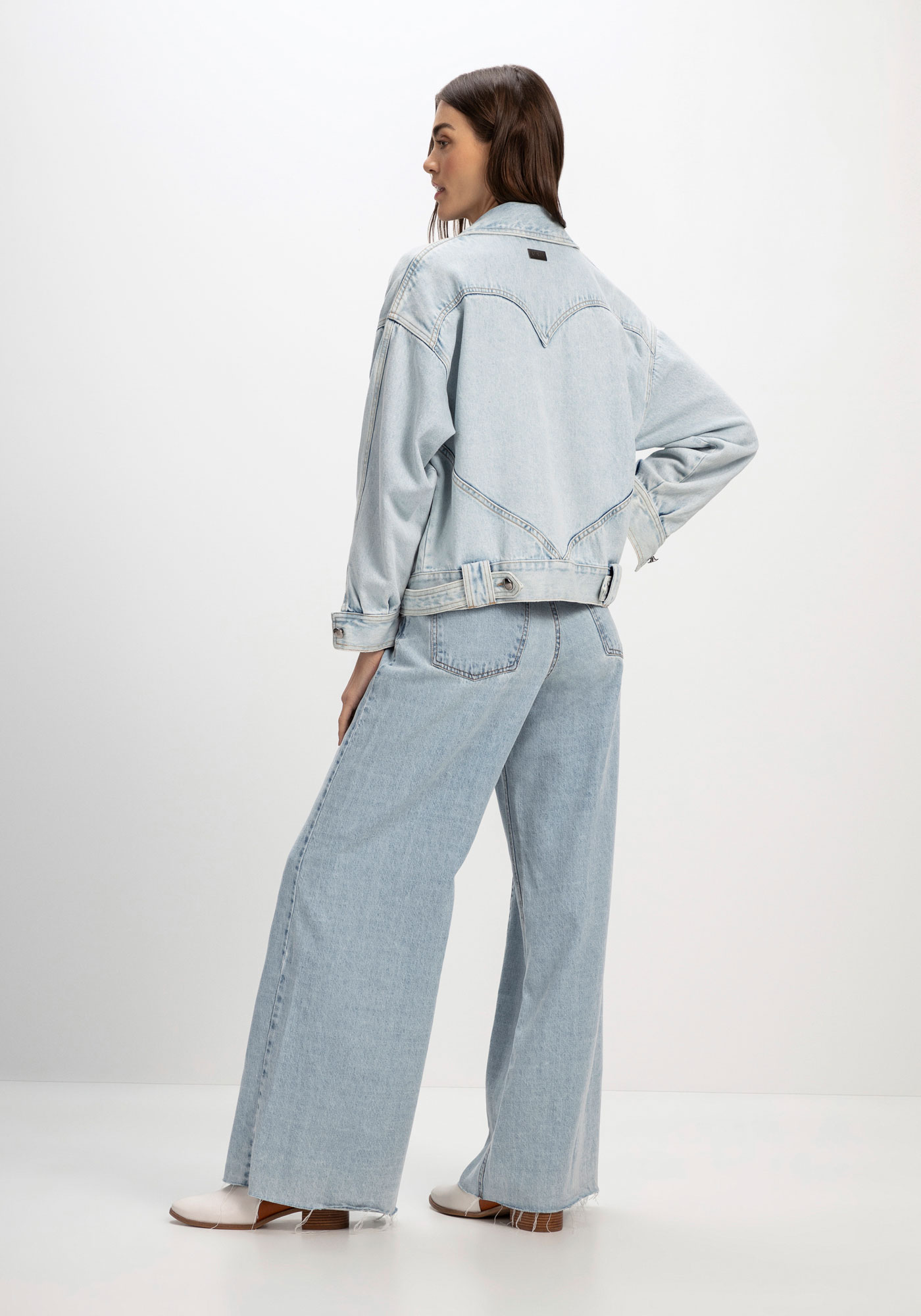 Jaqueta Jeans com Recorte Coração Costas | Lez a Lez